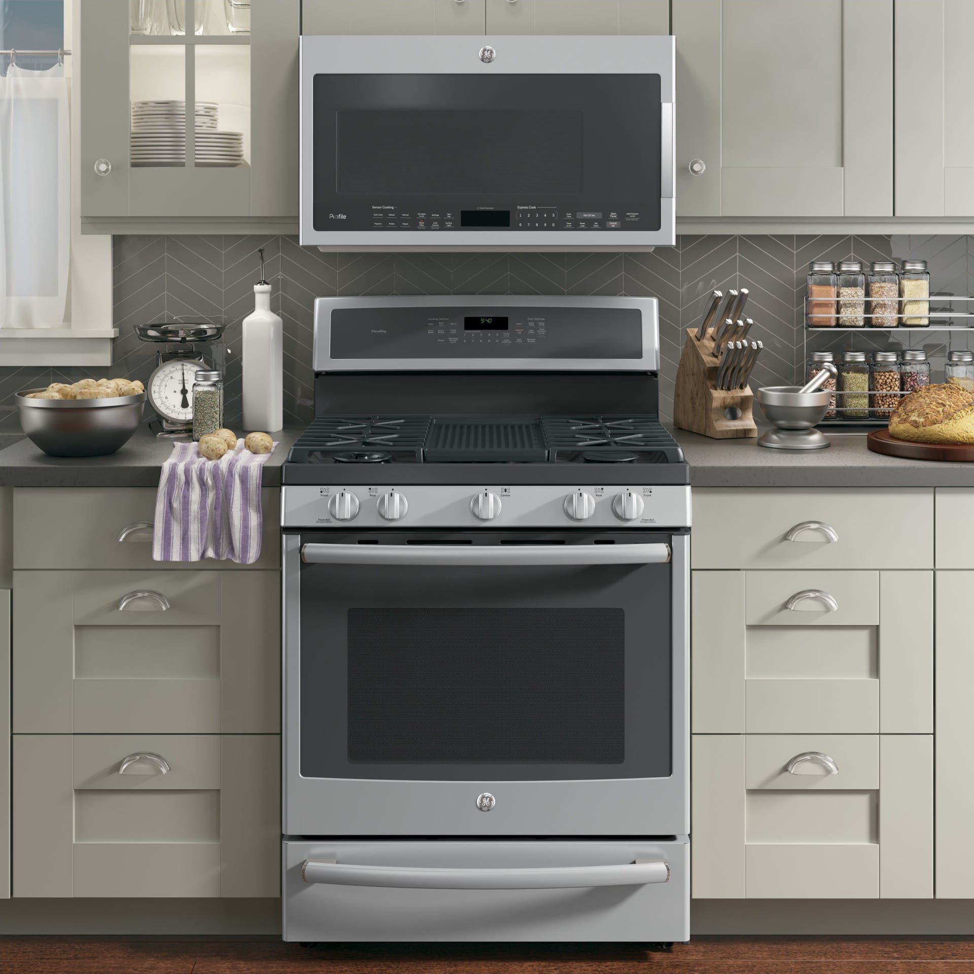 GE PGB940SEJSS Stainless Steel/Gray