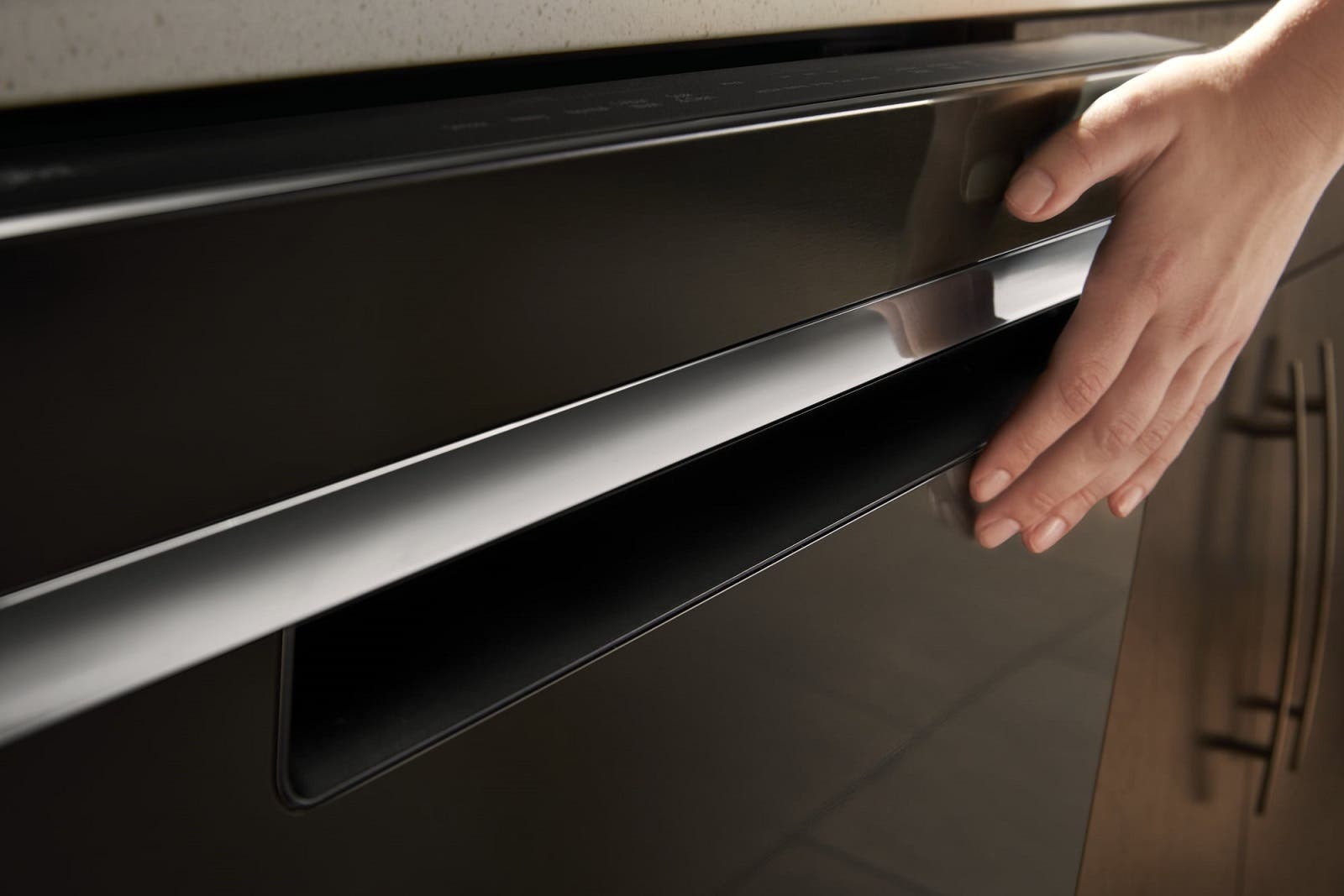 Whirlpool WDTA50SAHV Fingerprint Resistant Black Stainless
