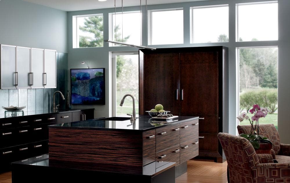 Sub Zero 700TCIRH With Automatic Ice Maker Right Hinged