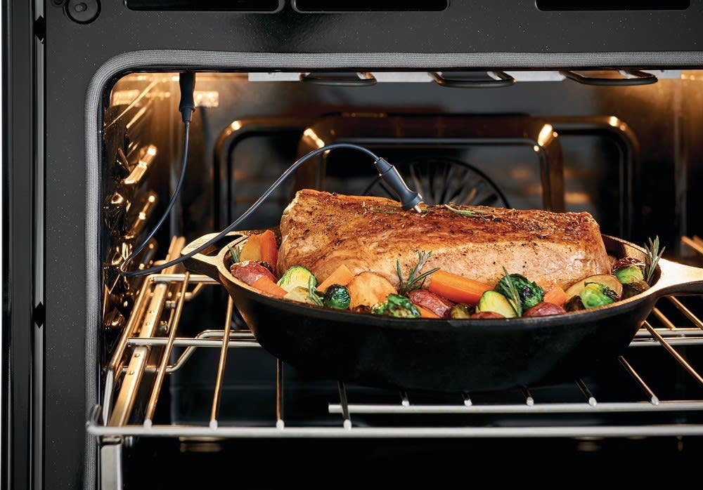 Frigidaire FGEW3069UF Stainless Steel, Single Oven