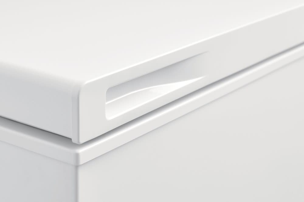 Frigidaire FFFC07M2UW 7.2 Cu. Ft.