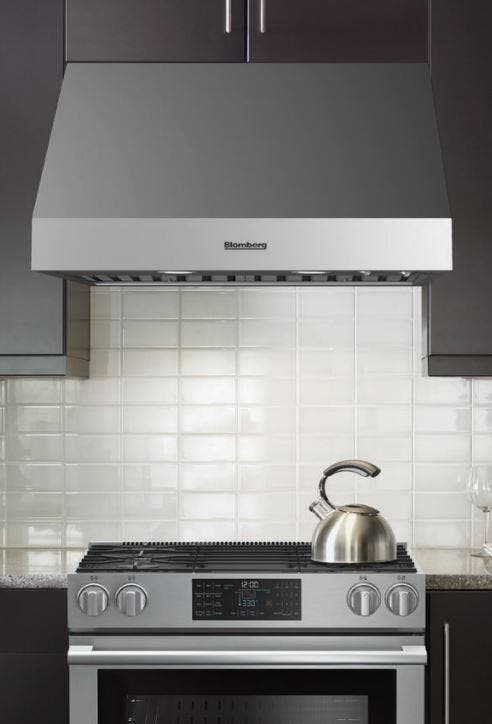 Blomberg BCHP30100SS Stainless Steel with 600 CFM