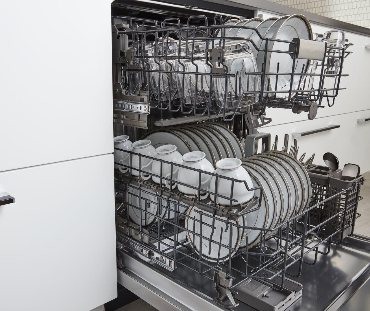 Jenn Air JDTSS246GP Stainless Steel, Pro Style