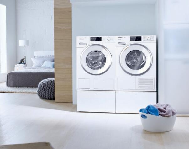 Miele WWF060 24 Inch Smart Compact Front Load Washer | Plesser's