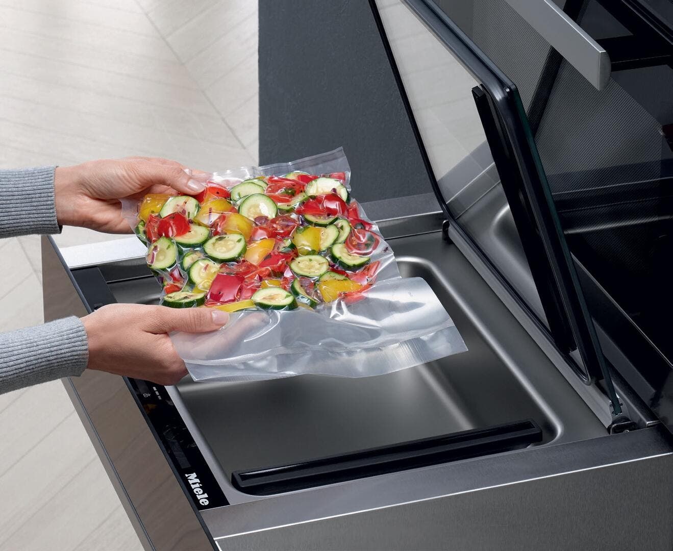 Miele EVS6114 Clean Touch Steel