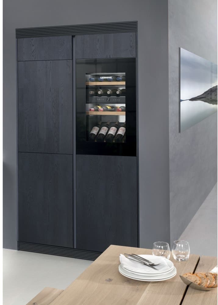 Liebherr HWGB3300 Black