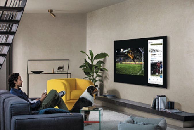 Samsung Electronics QN82Q70TAFXZA Black