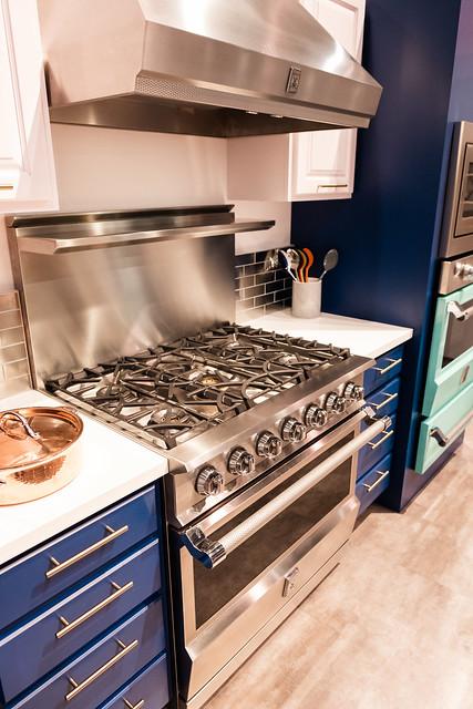 Hestan Gas Range - Thumbnail 2