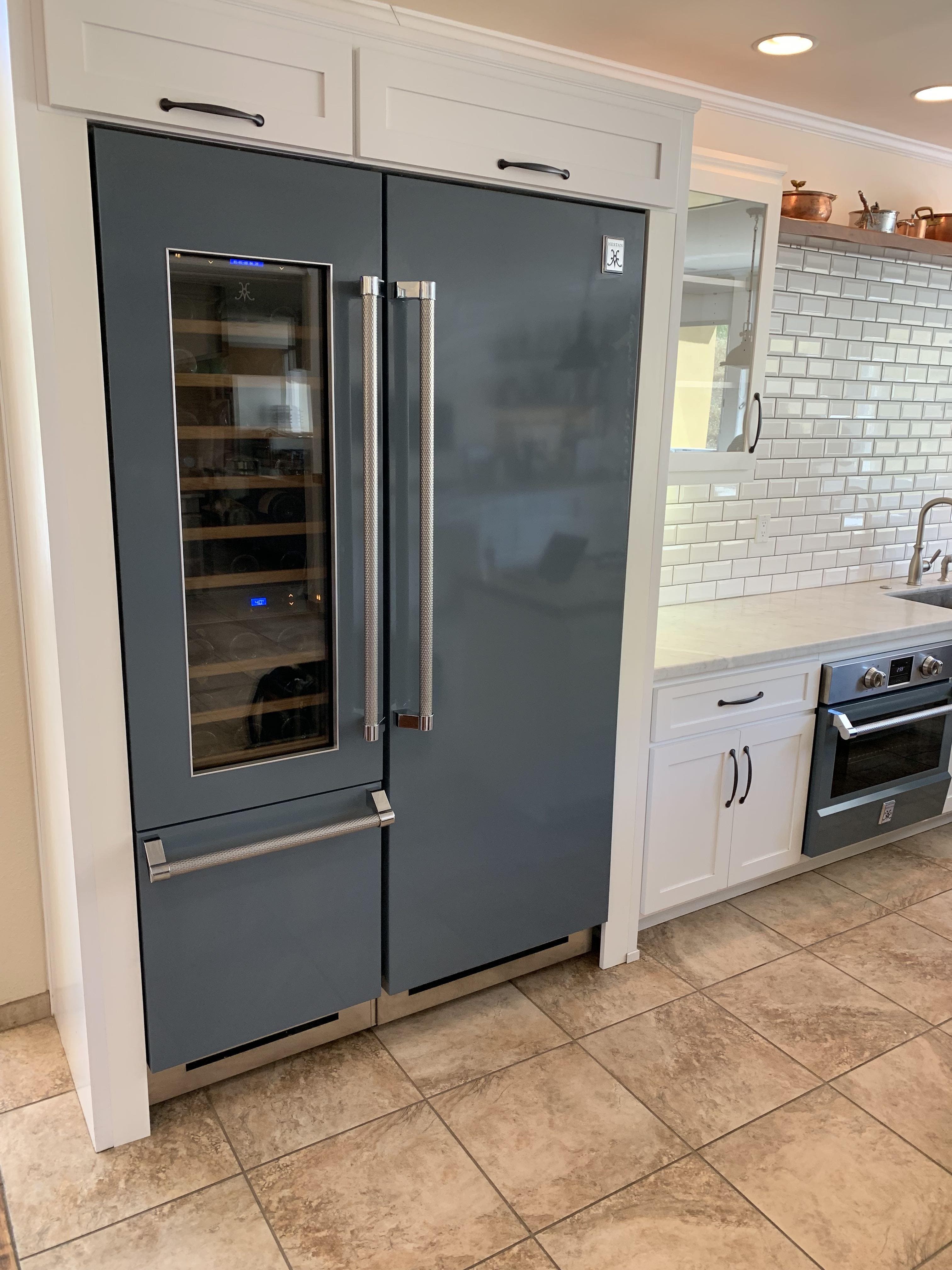 Hestan KRWL24 Steeletto, Left Hinge