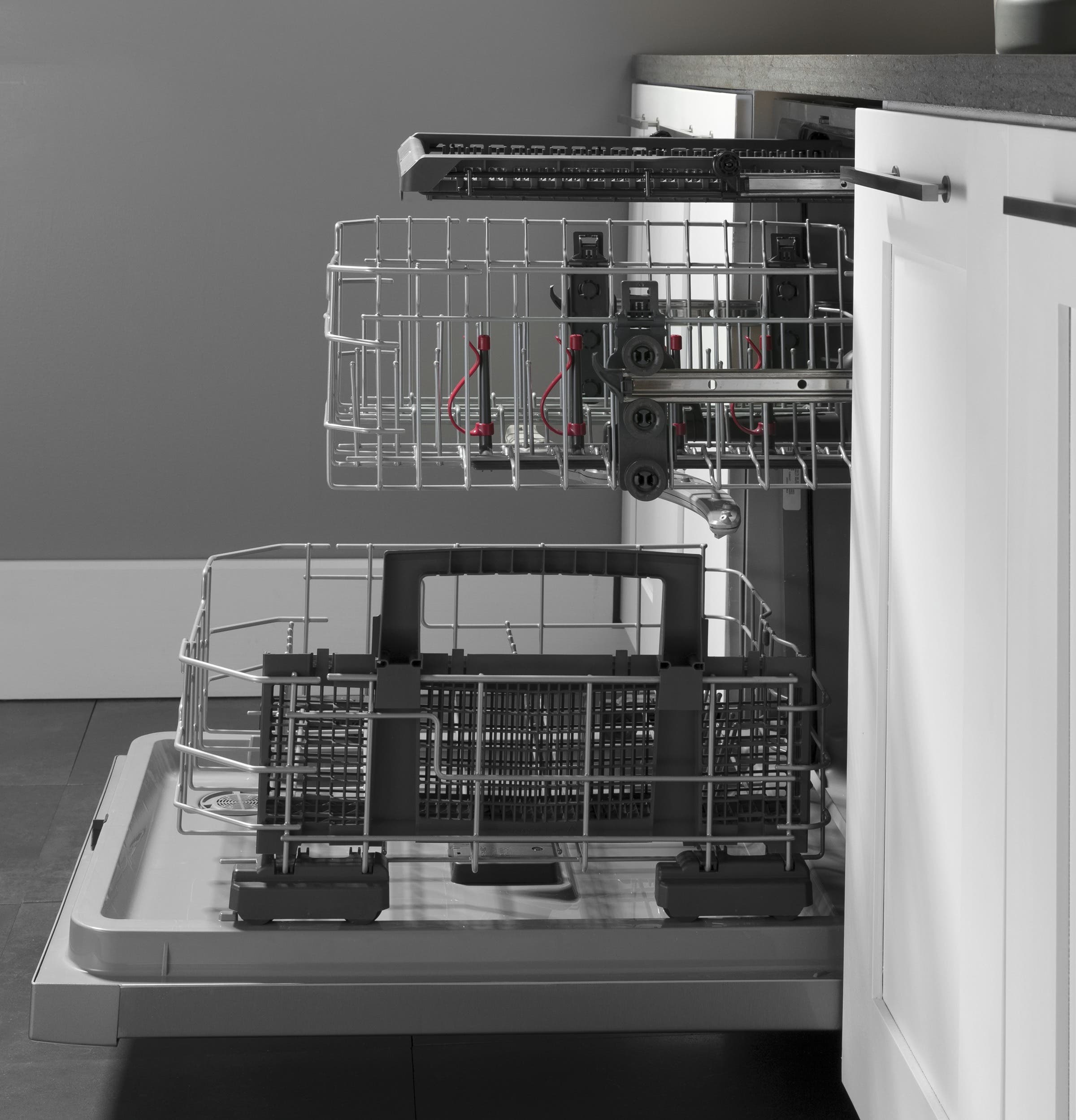 GE GDF630PGMWW White