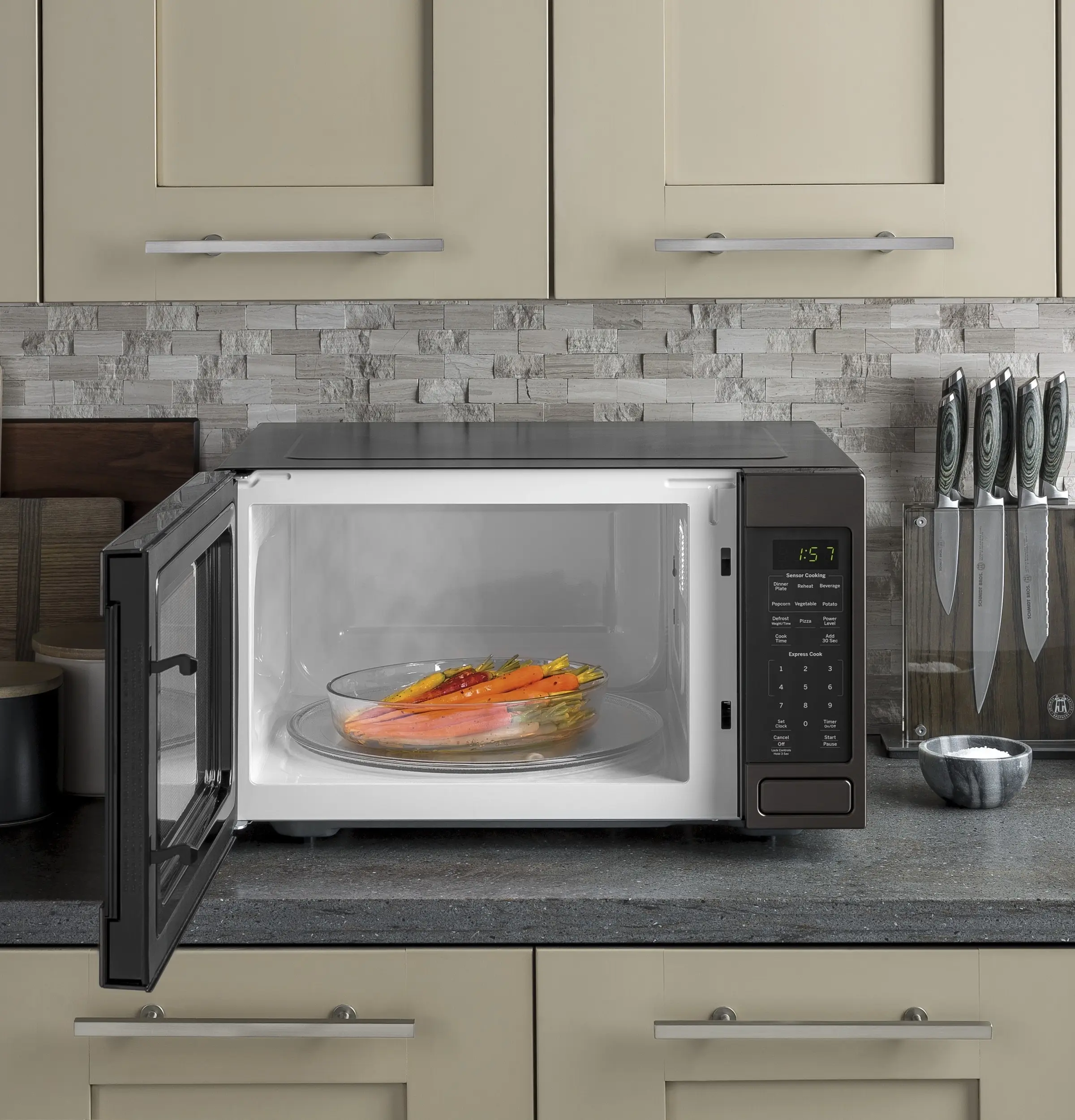 GE JES1657BMTS Black Stainless Steel