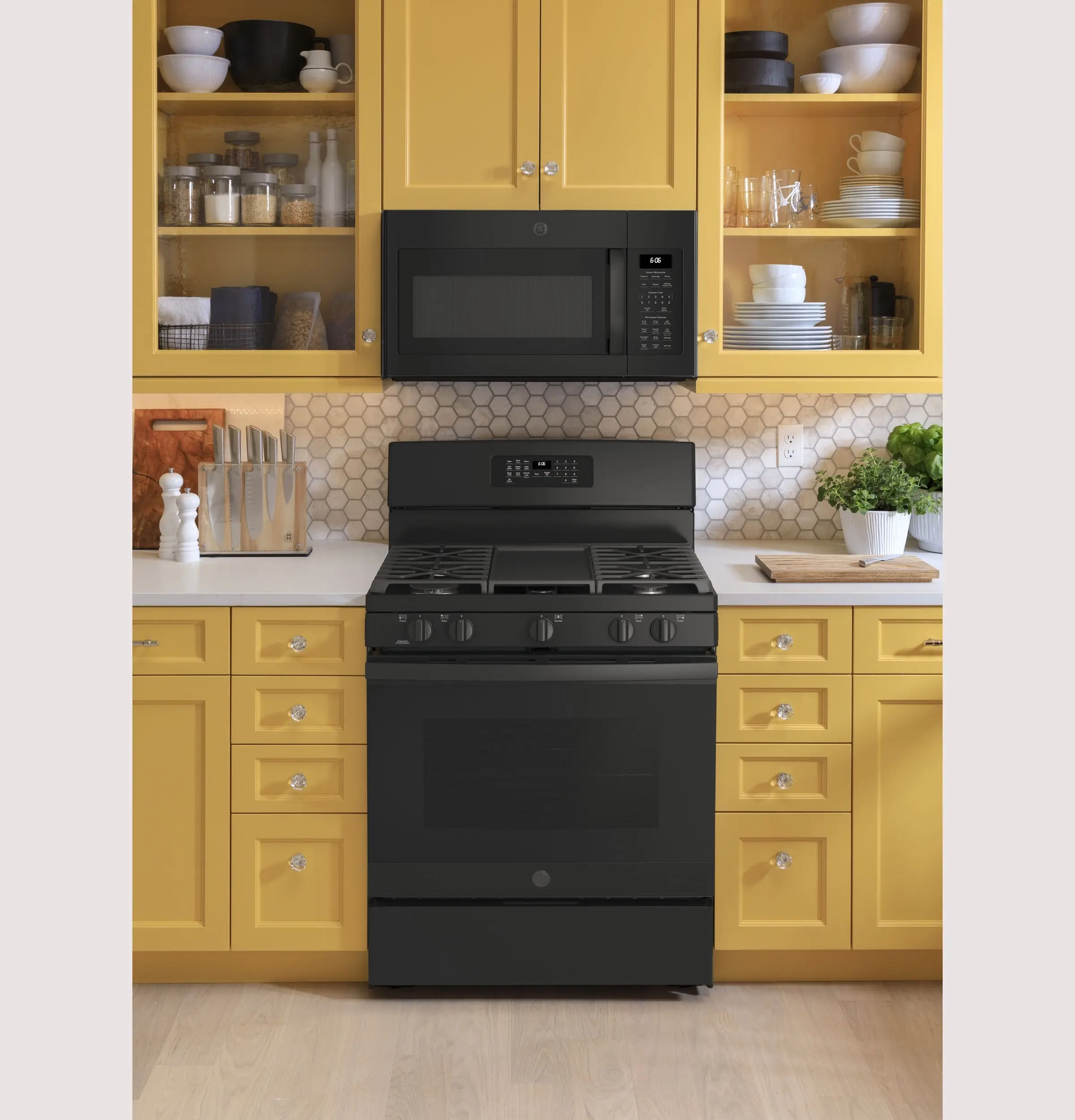 GE JGB660DPBB Black