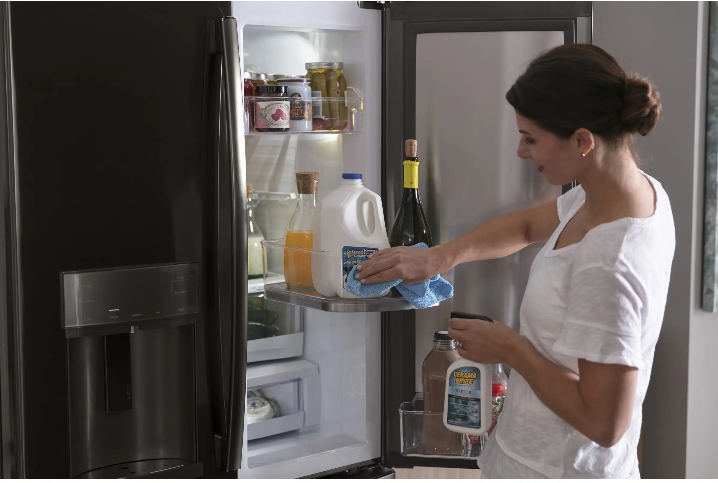 GE PFD28KBLTS Fingerprint Resistant, Black Stainless