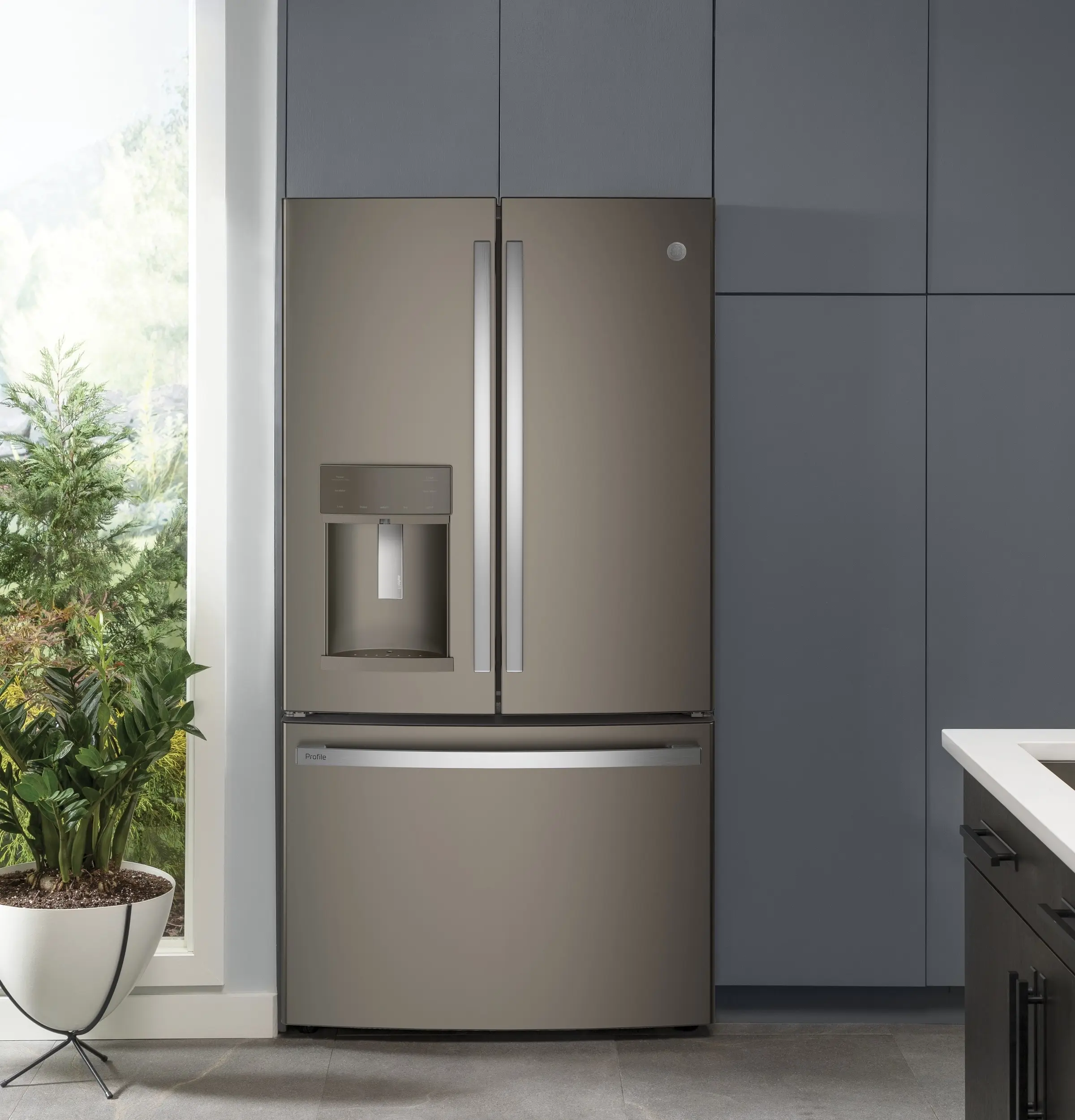 GE PFE28KMKES Fingerprint Resistant, Slate