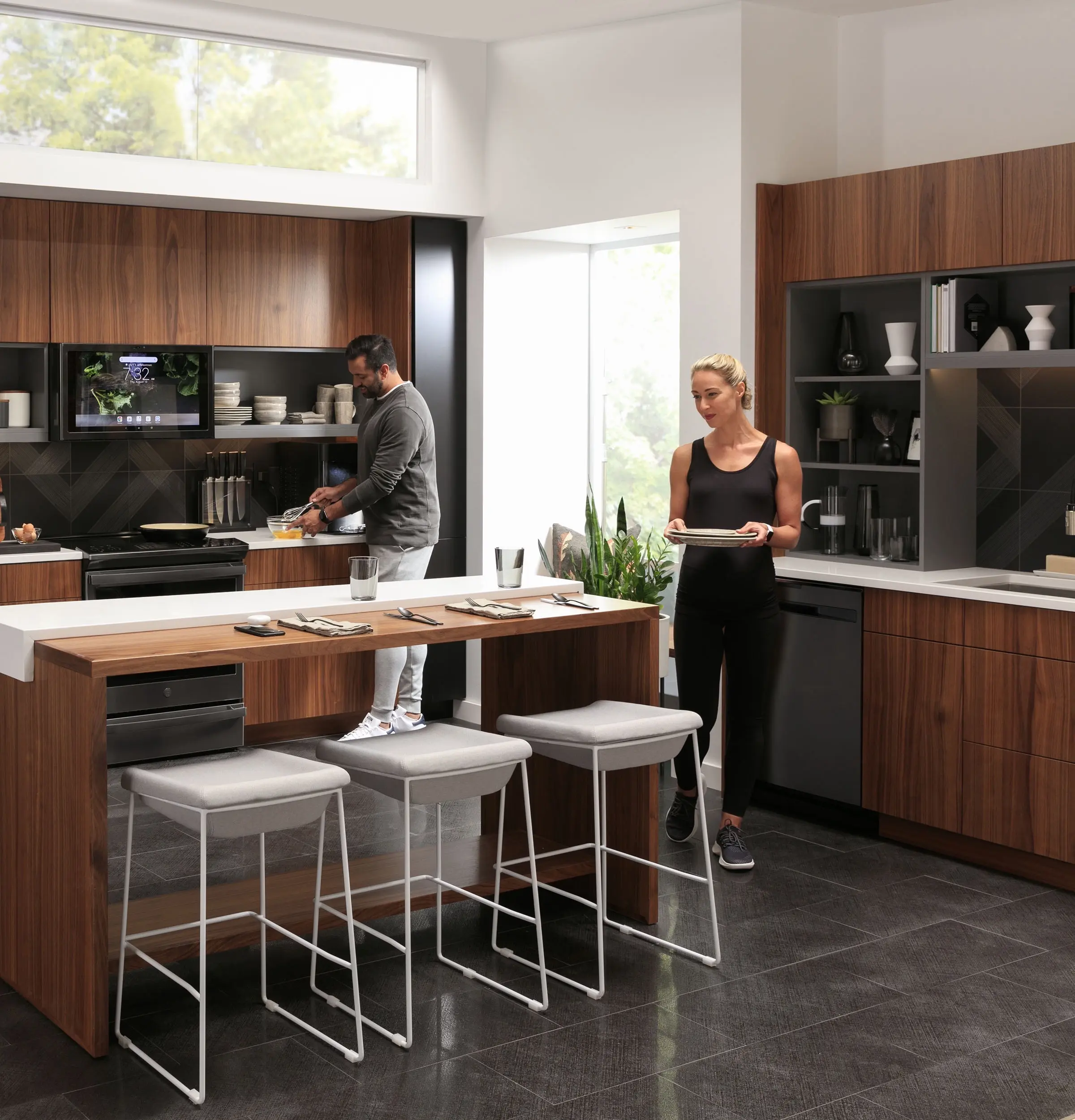 GE PHS930BPTS Black Stainless Steel, Fingerprint Resistant