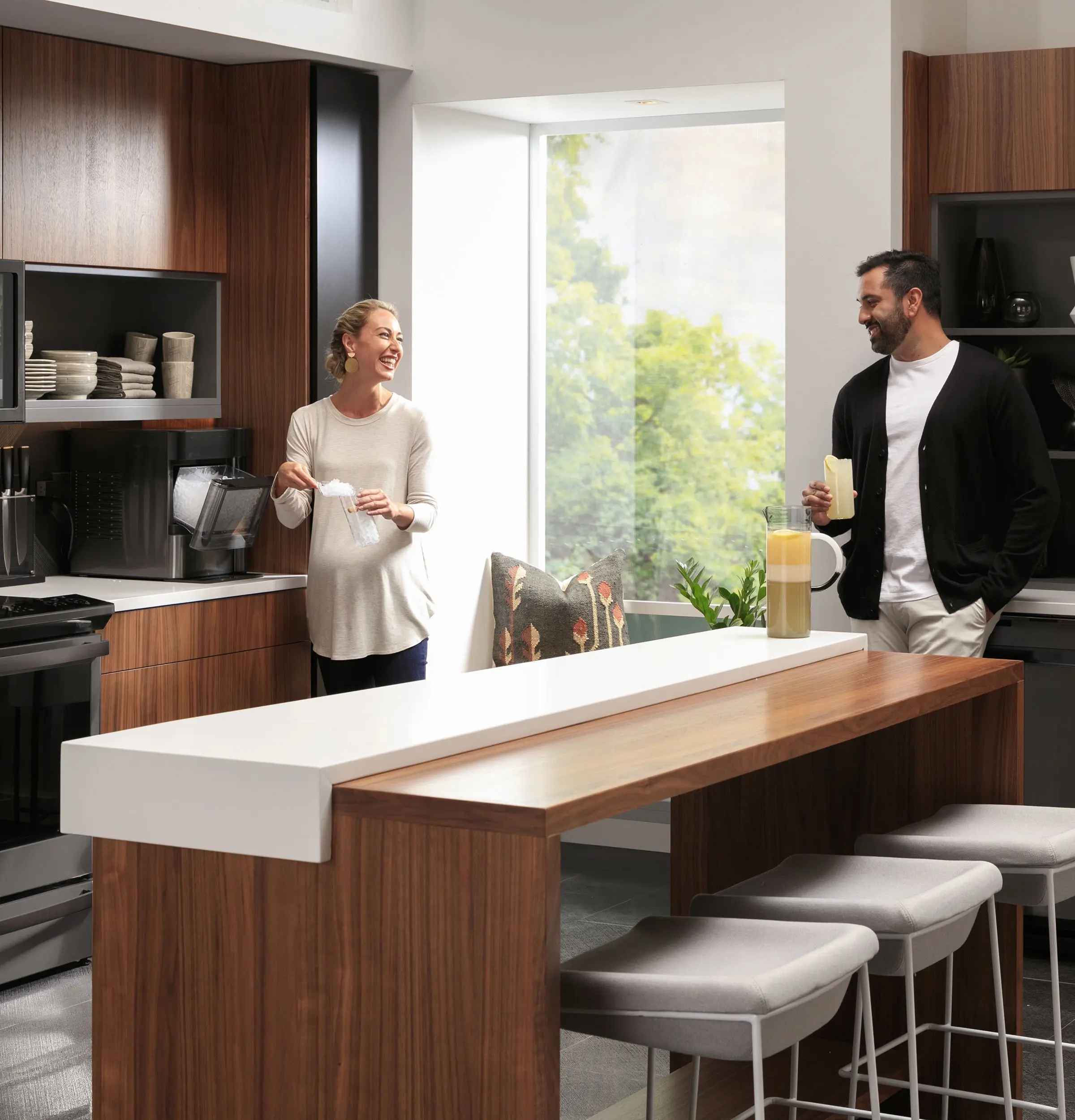 GE PHS930BPTS Black Stainless Steel, Fingerprint Resistant