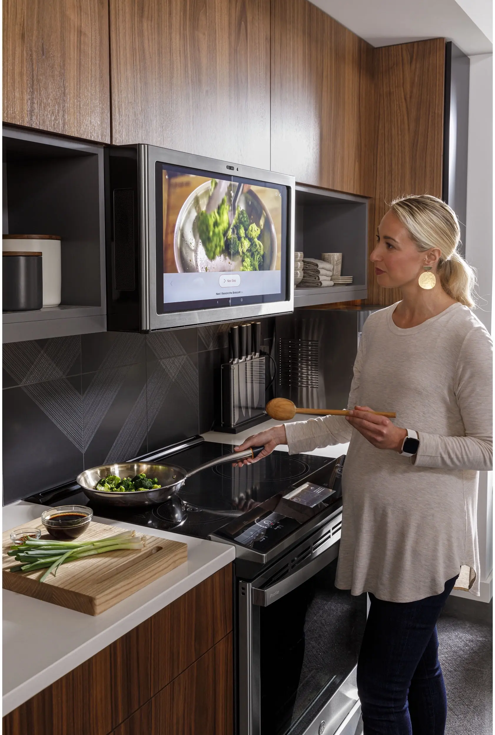 GE PHS930BPTS Black Stainless Steel, Fingerprint Resistant