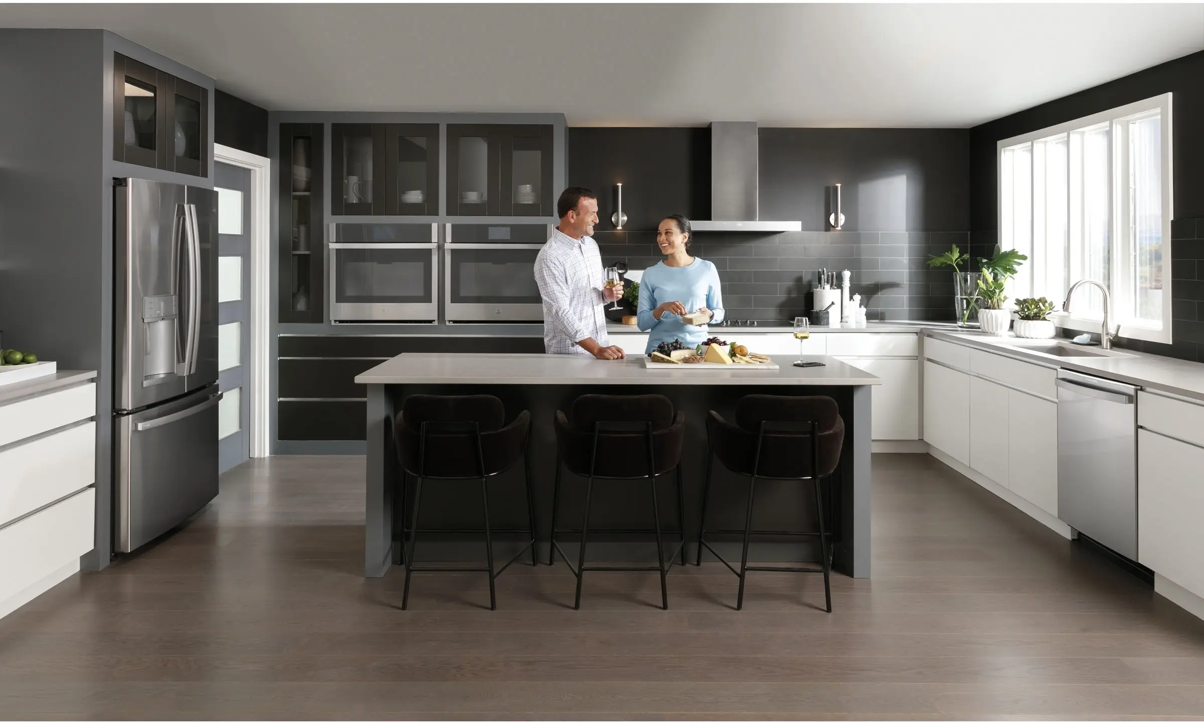GE PTS9000BNTS Black Stainless Steel