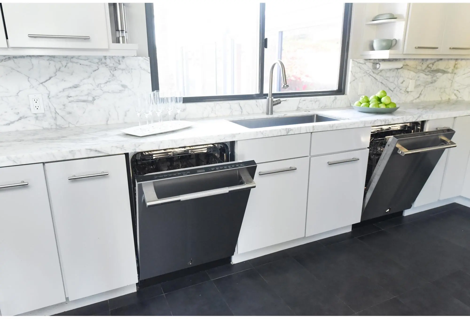 Jenn Air JDTSS246GL Stainless Steel, Rise Style