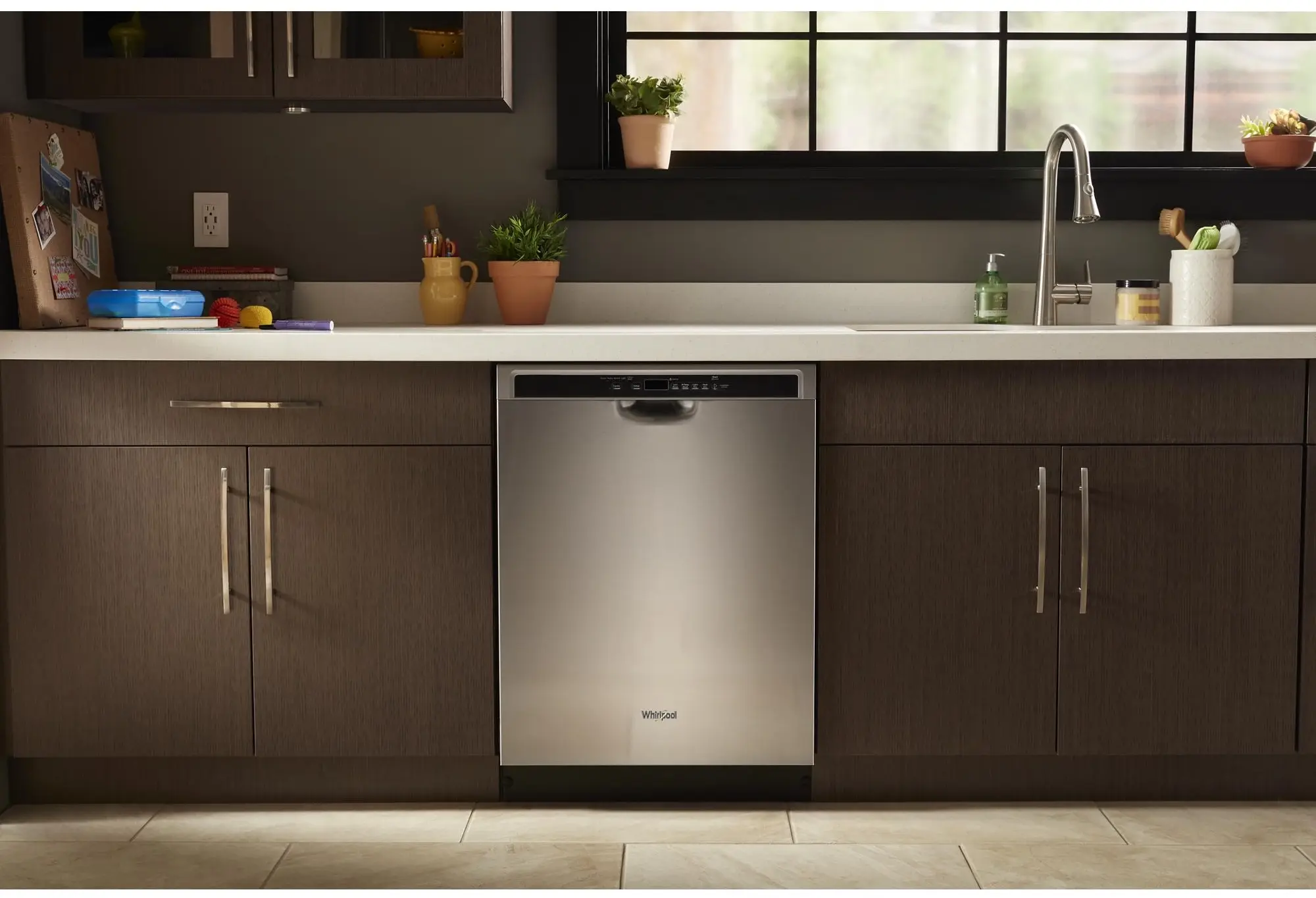 Whirlpool WDF590SAJM Monochromatic Stainless Steel