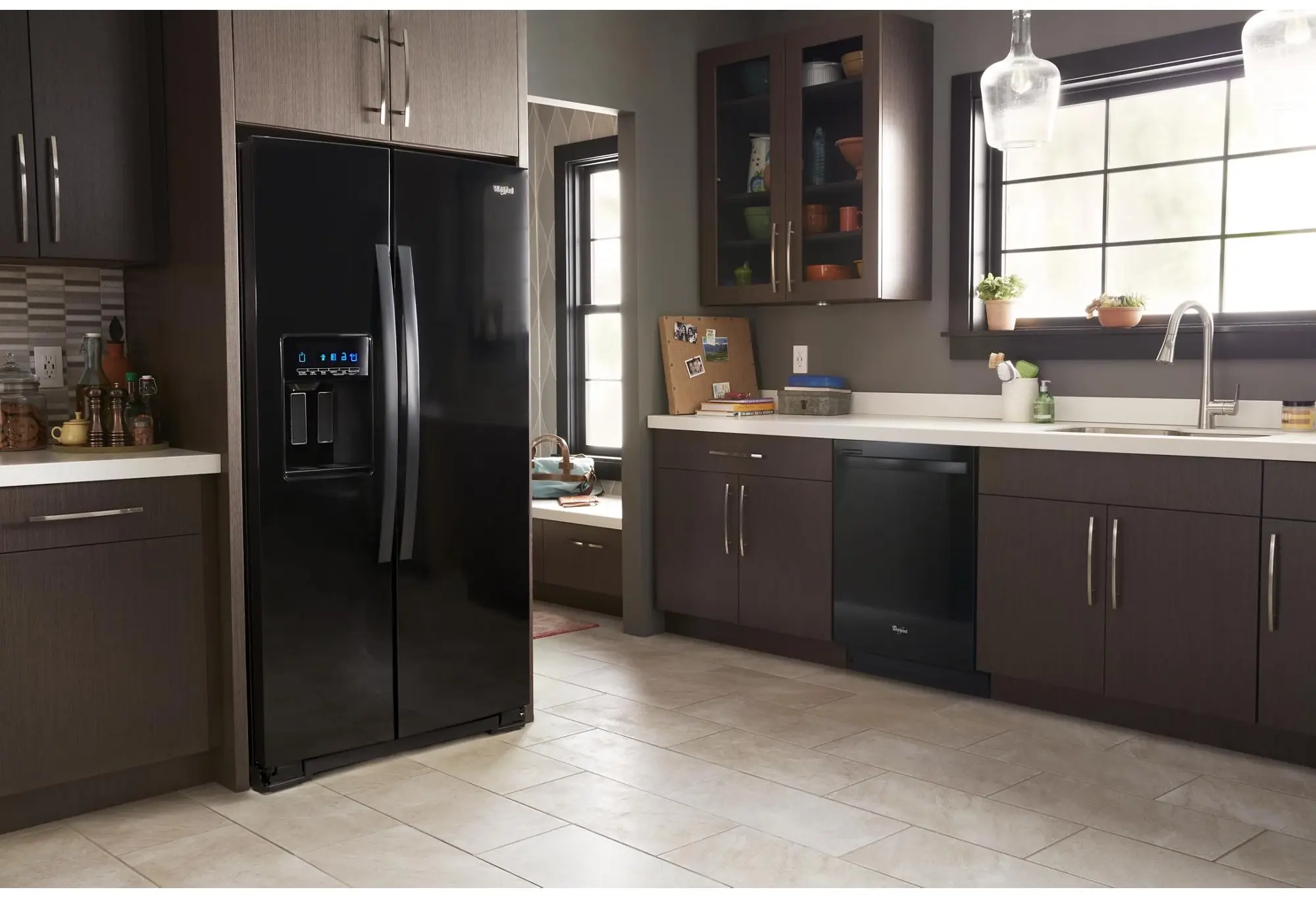Whirlpool WDT710PAHB Black