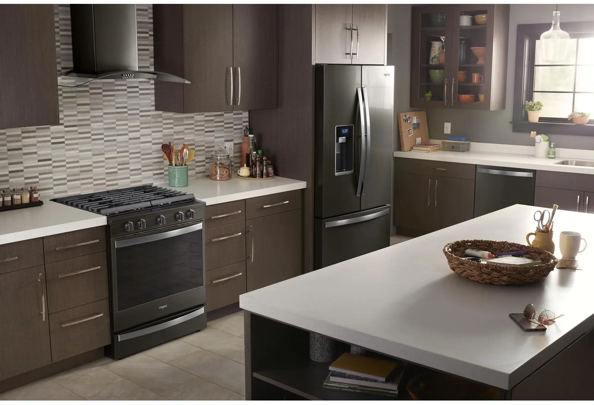 Whirlpool WEE750H0HV Black Stainless Steel