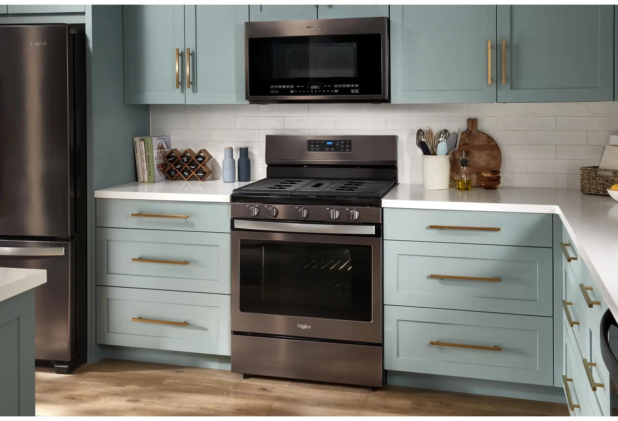 Whirlpool WFG550S0LV Fingerprint-Resistant Black Stainless Steel