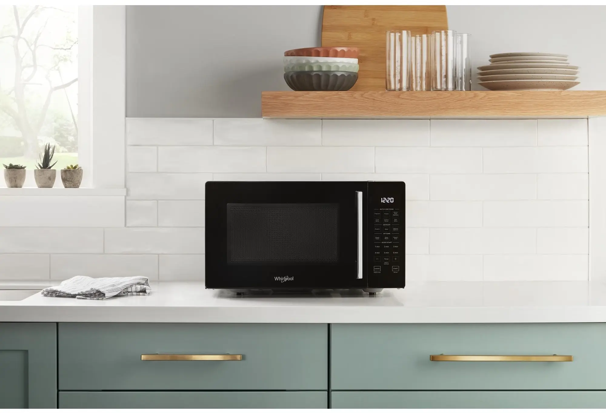 Whirlpool WMC30309LB Black
