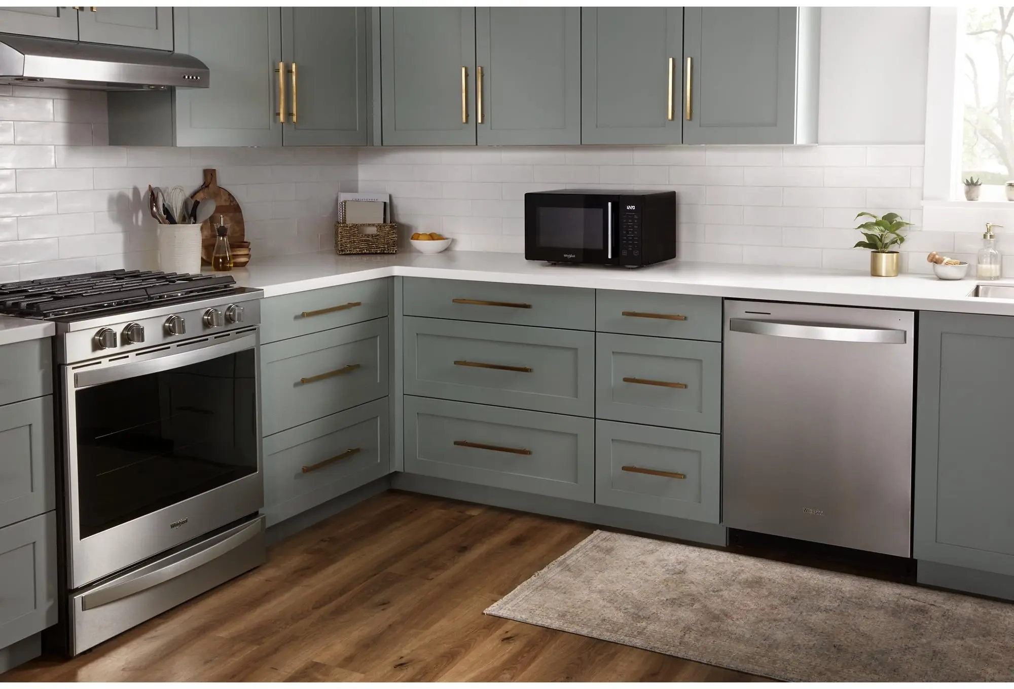 Whirlpool WMC30309LB Black