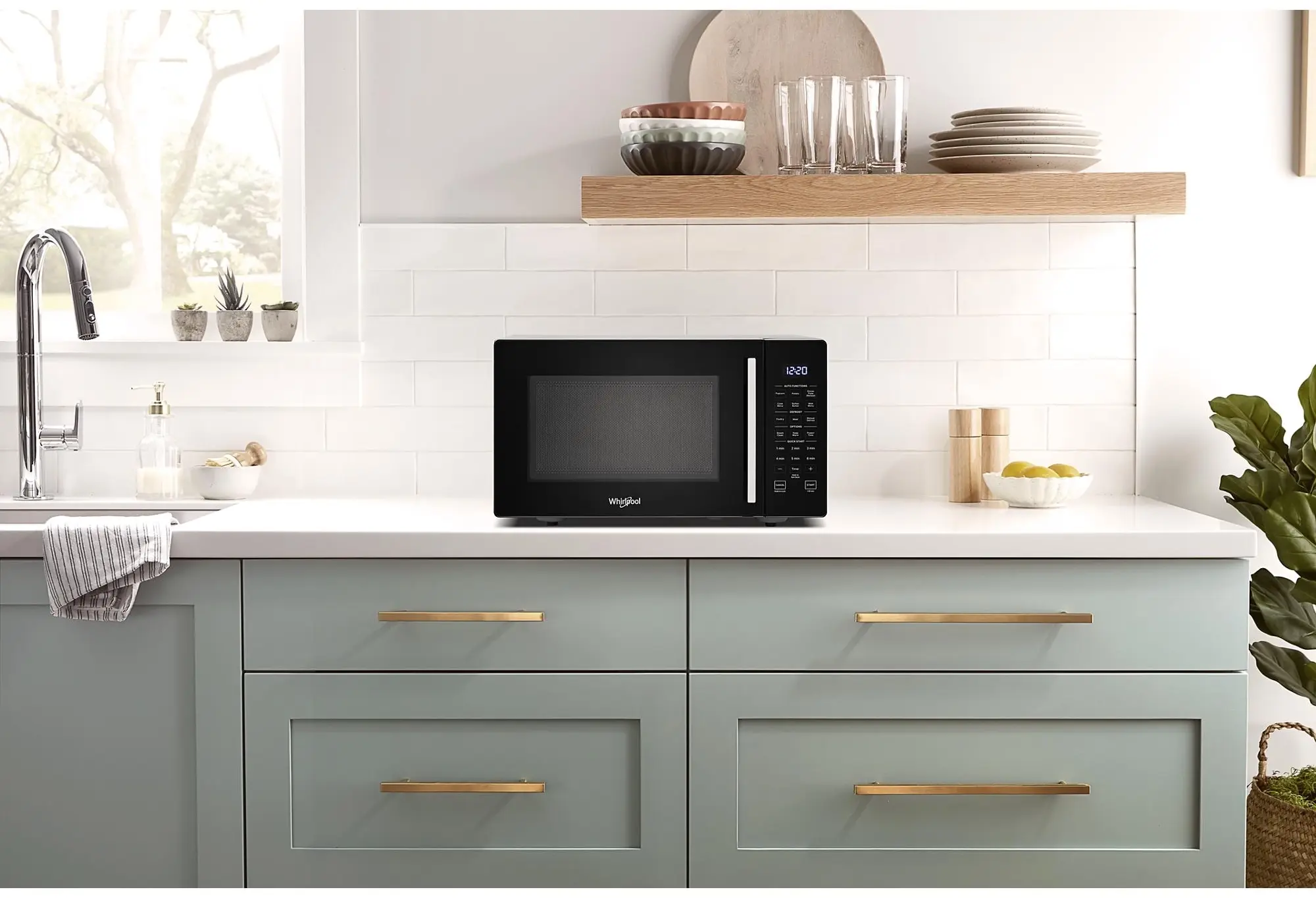 Whirlpool WMC30309LB Black
