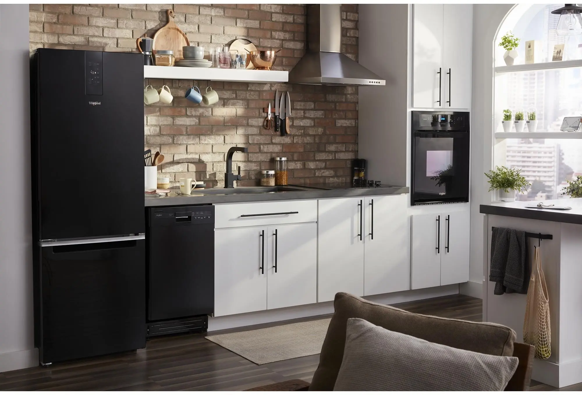 Whirlpool WOS51ES4EB Black