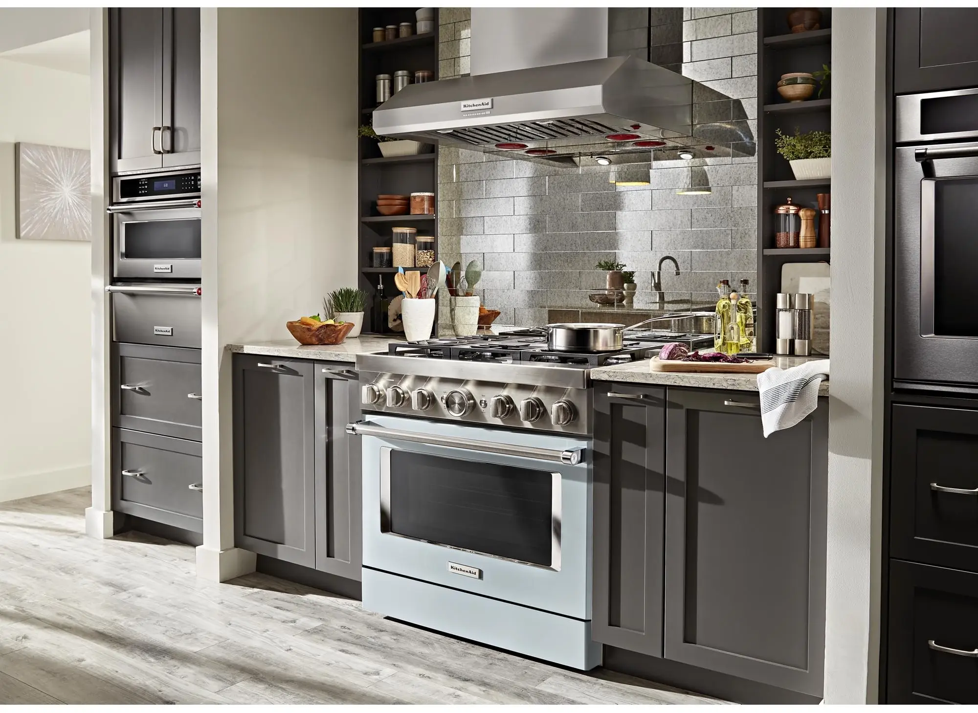 KitchenAid KVWC956KSS Commercial-Style Wall-Mount Canopy Range
