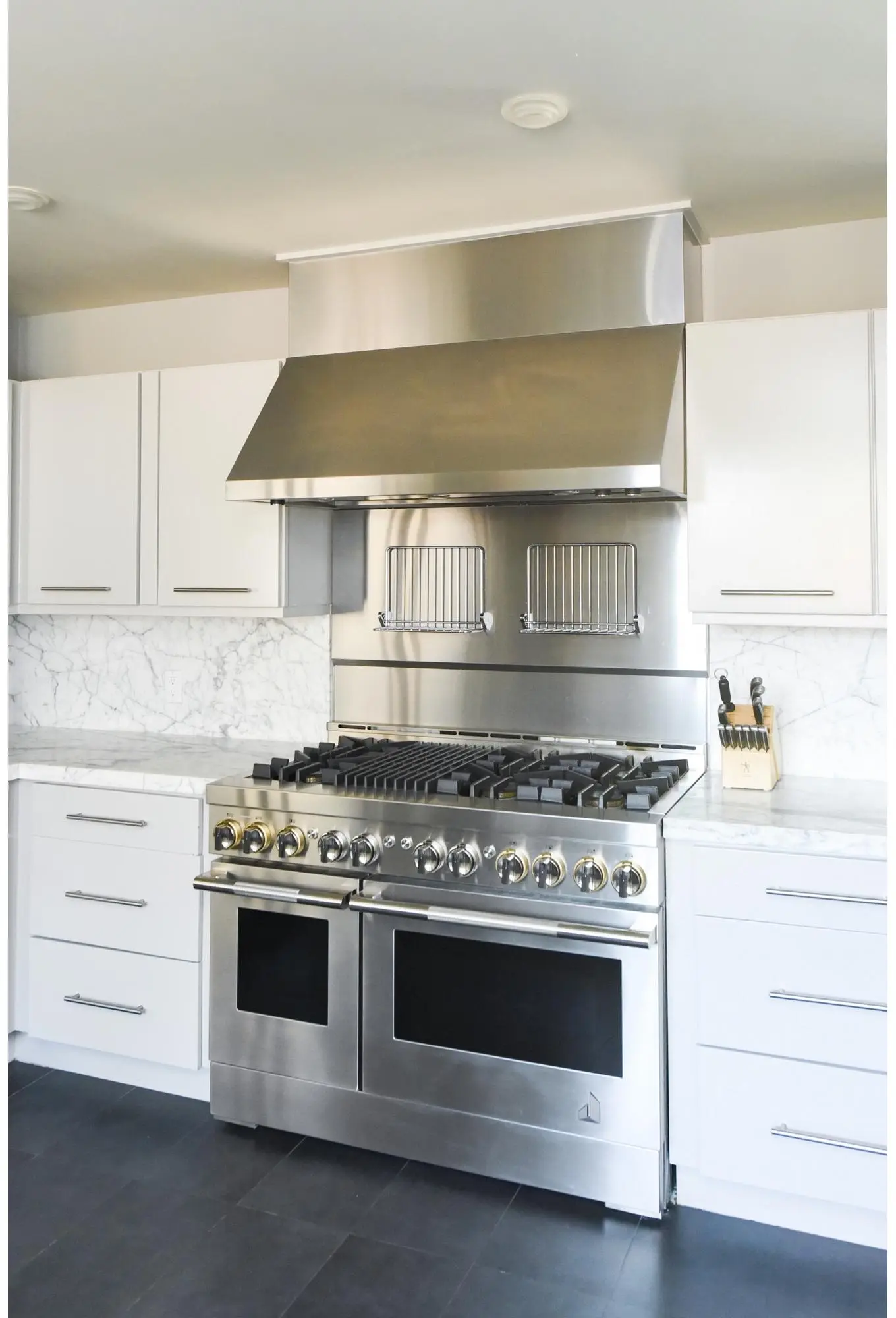Jenn Air JDRP648HL Stainless Steel, Rise Style, Natural Gas