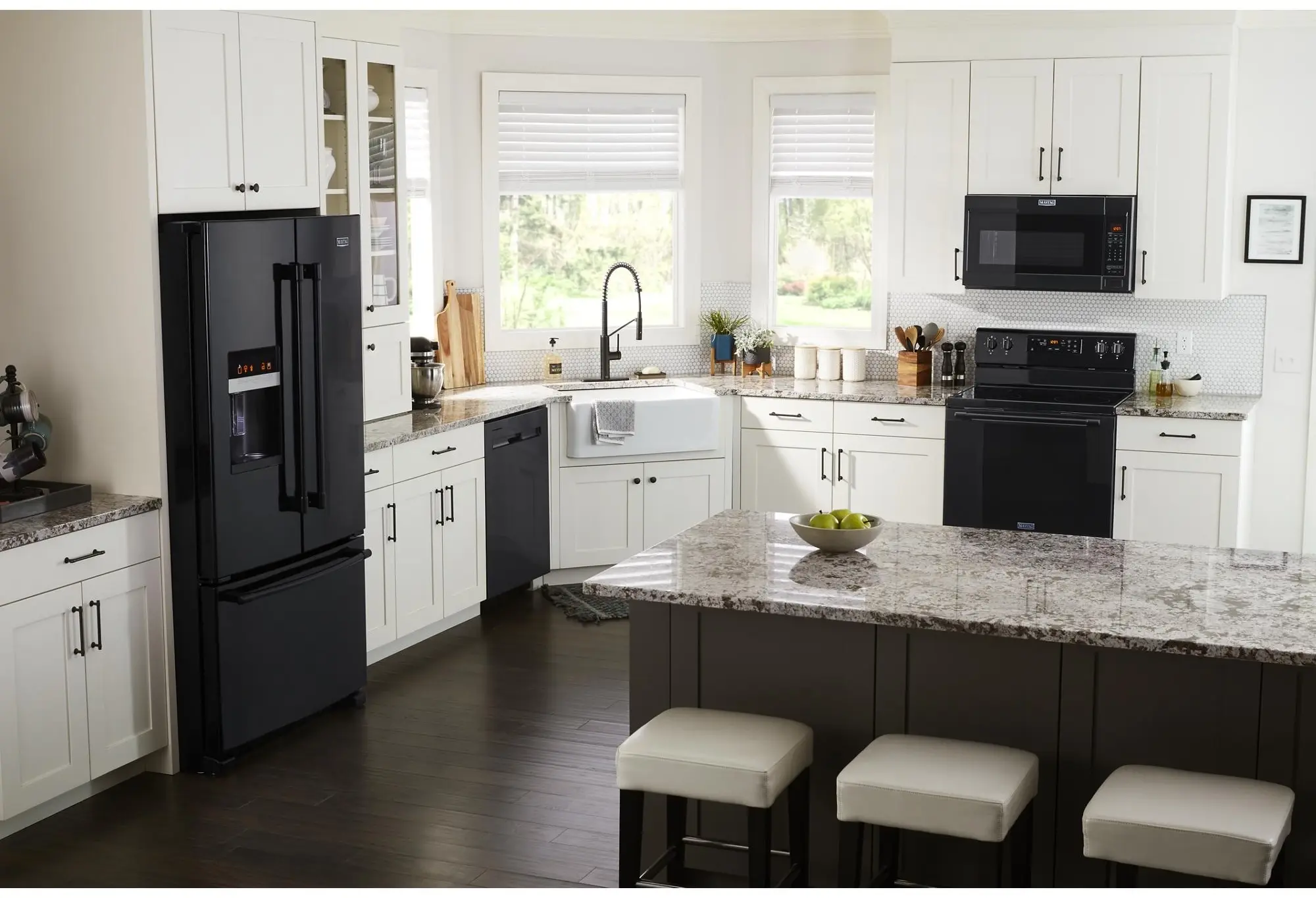 Maytag MER6600FB Black