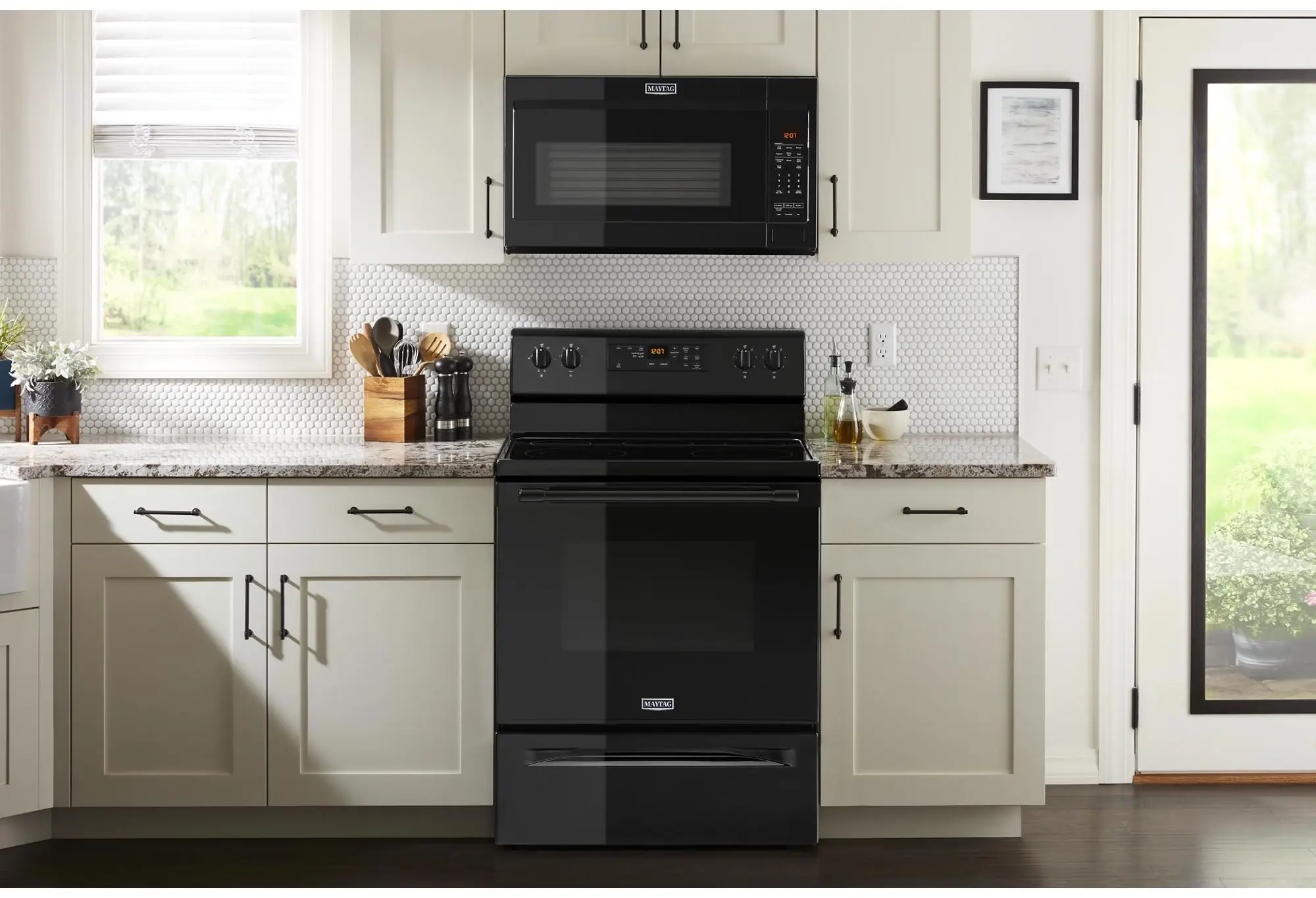 Maytag MER6600FB Black
