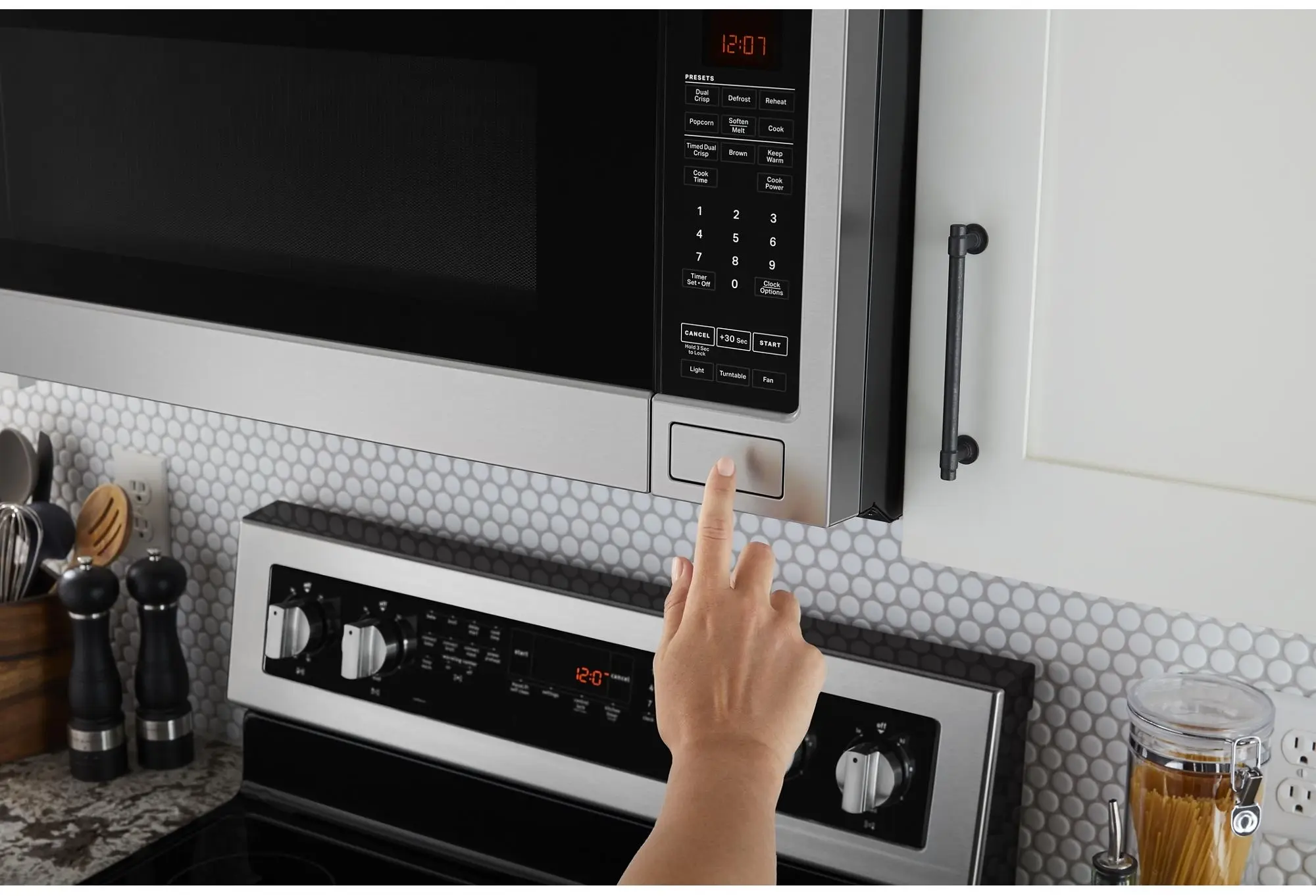 Maytag MER8800FZ Stainless Steel with Fingerprint Resistant