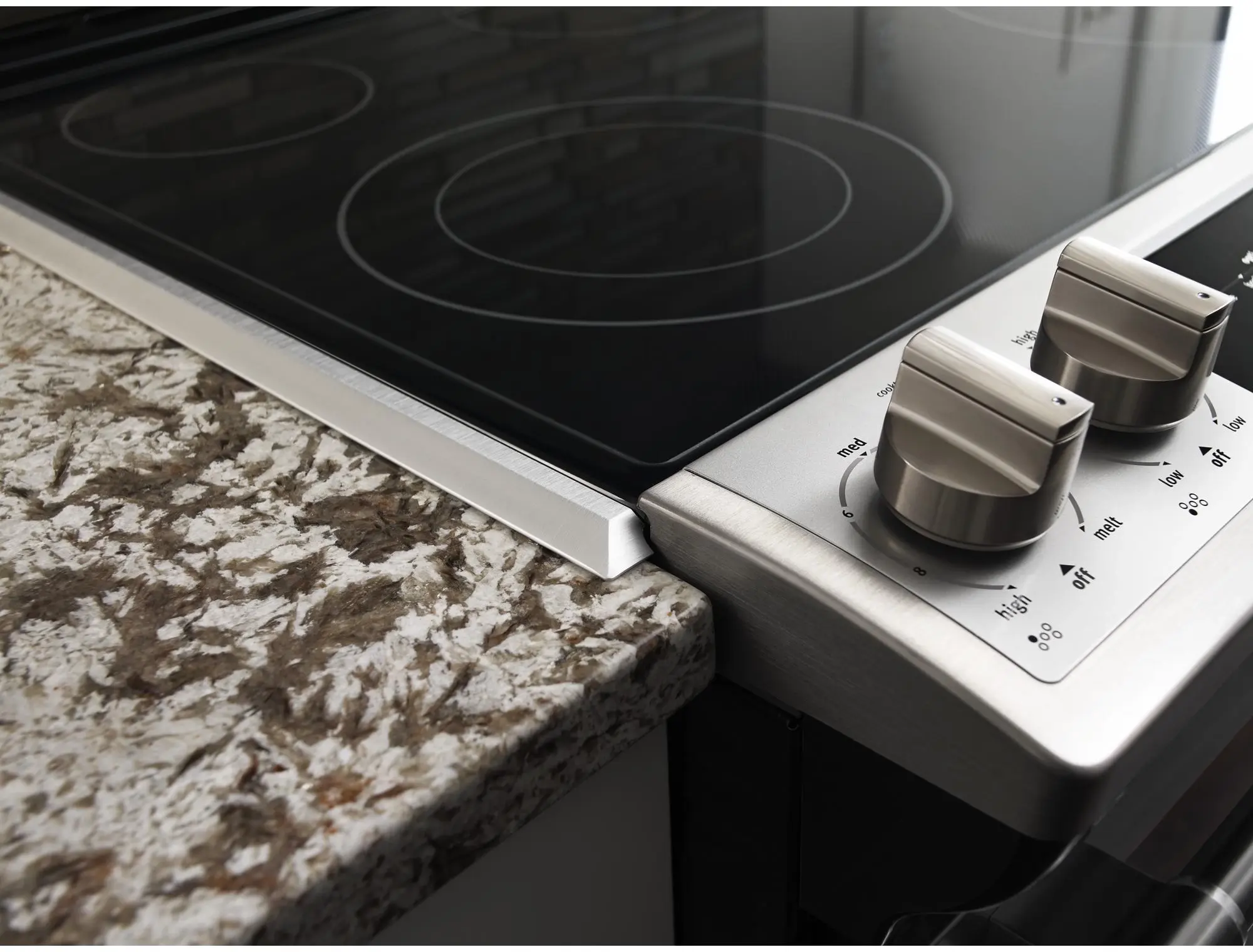 Maytag MES8800FZ Stainless Steel with Fingerprint Resistant