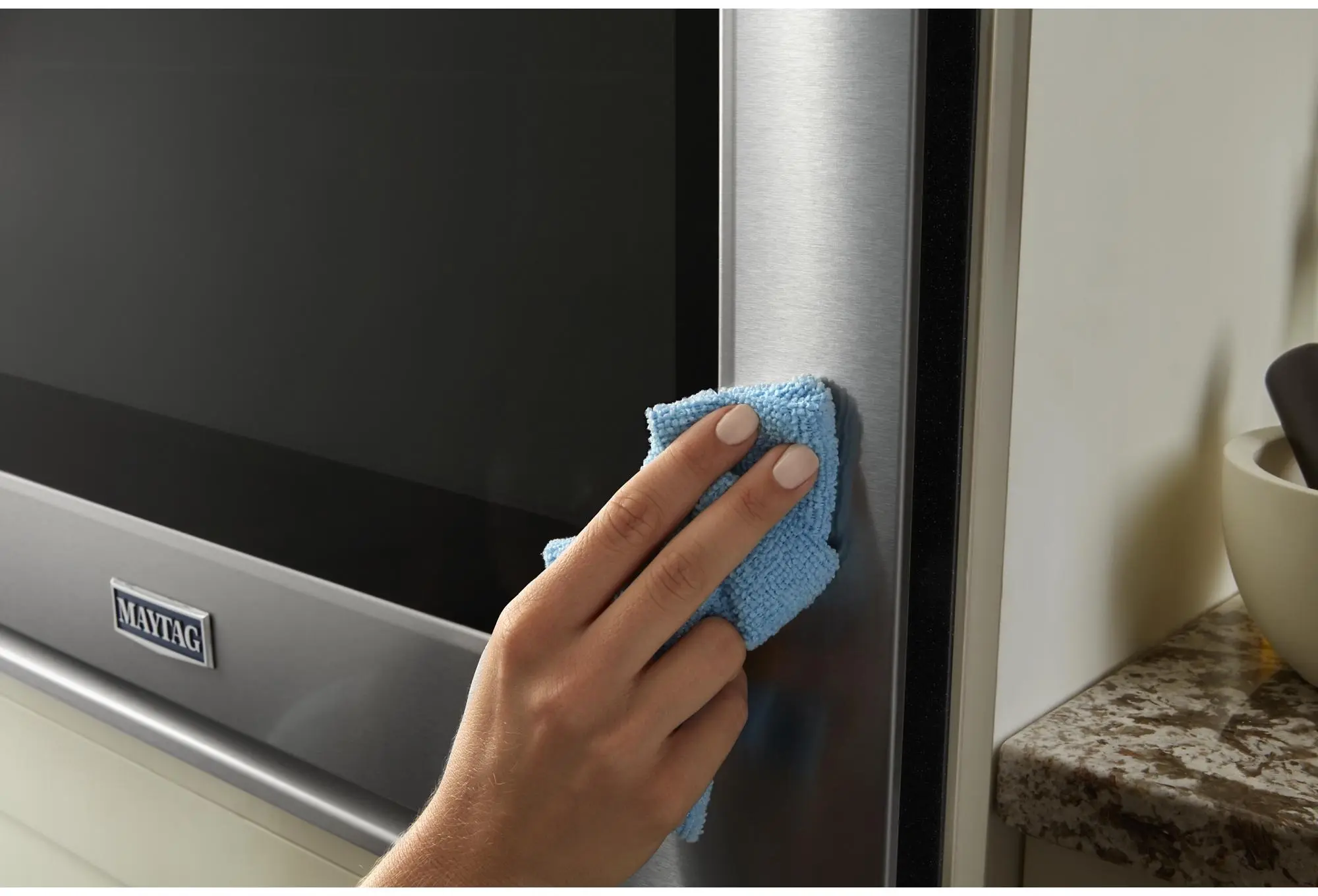 Maytag MEW9530FZ Fingerprint Resistant Stainless Steel