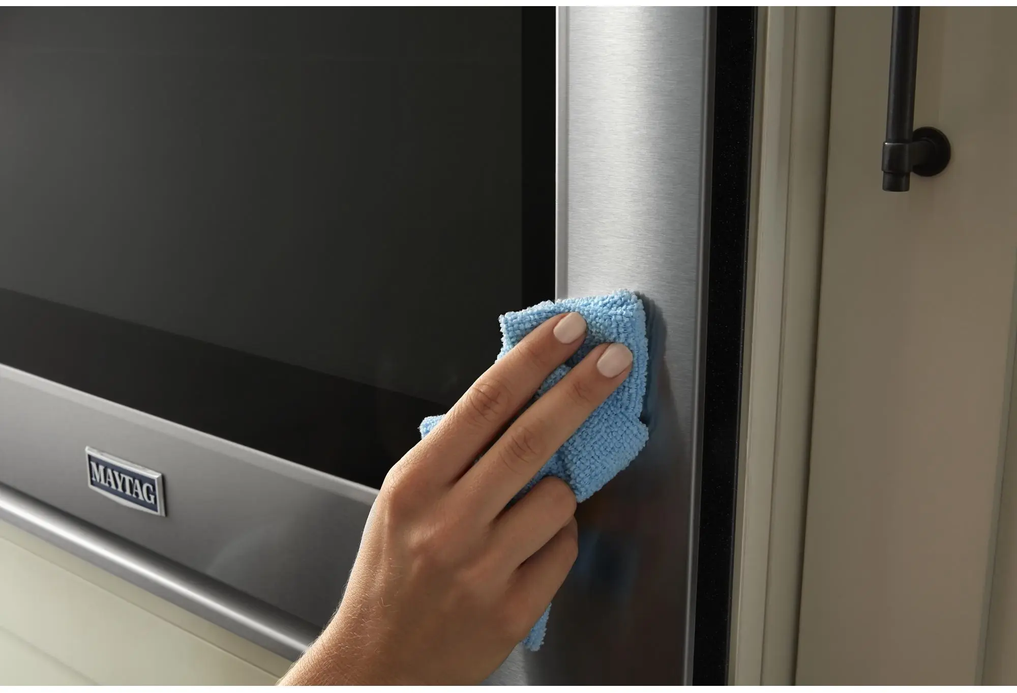 Maytag MEW9630FZ Fingerprint Resistant Stainless Steel