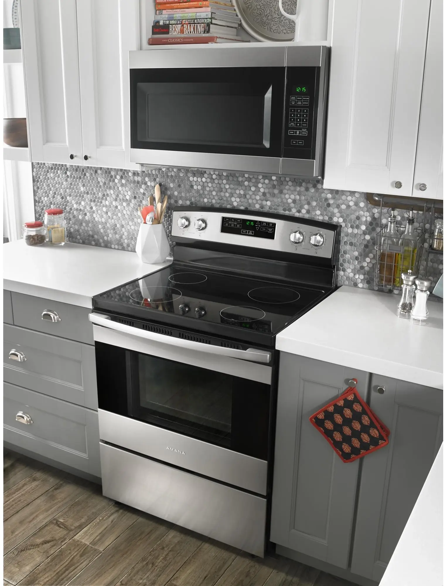 Amana AER6303MFS Black on Stainless Steel