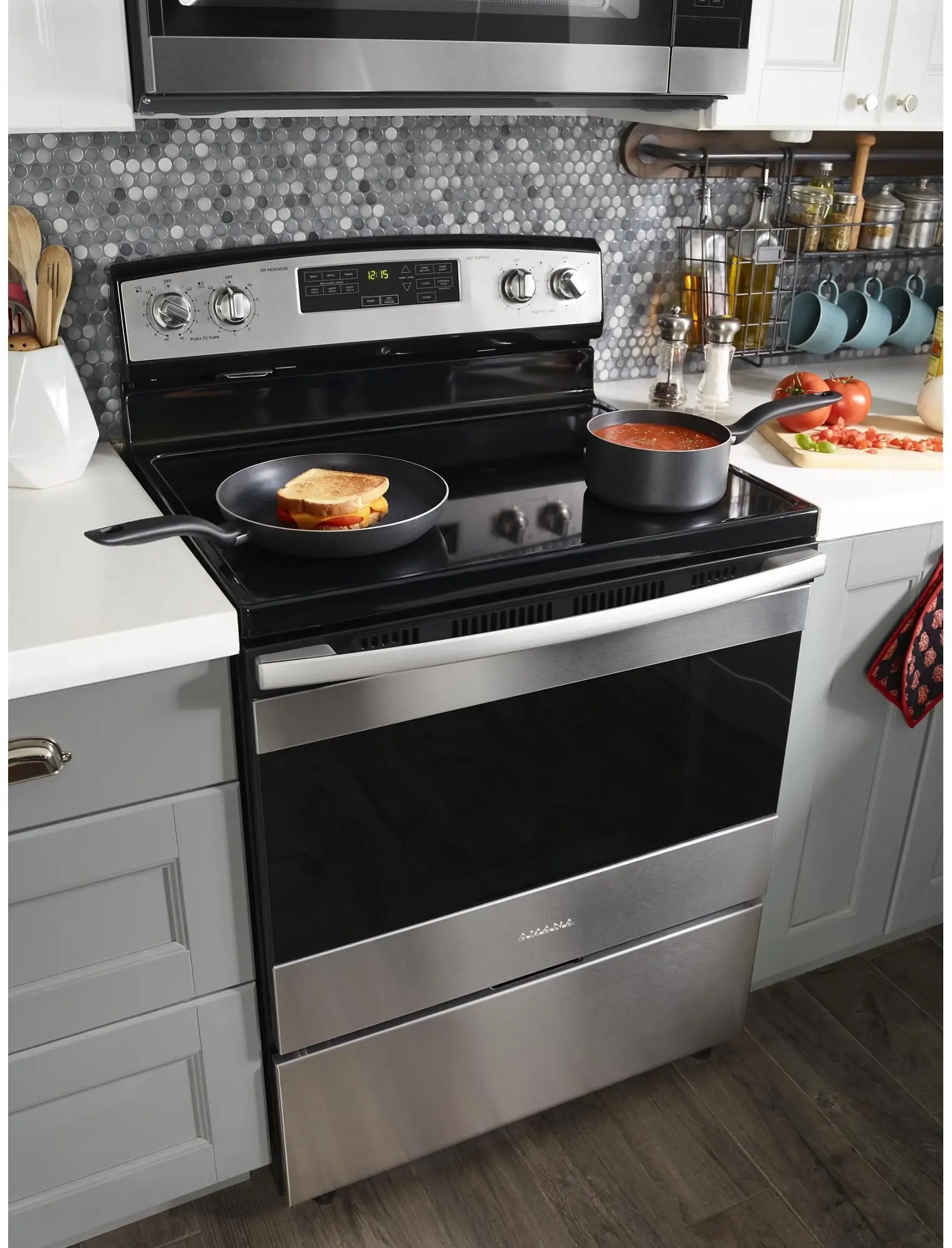 Amana AER6603SFS Black on Stainless Steel