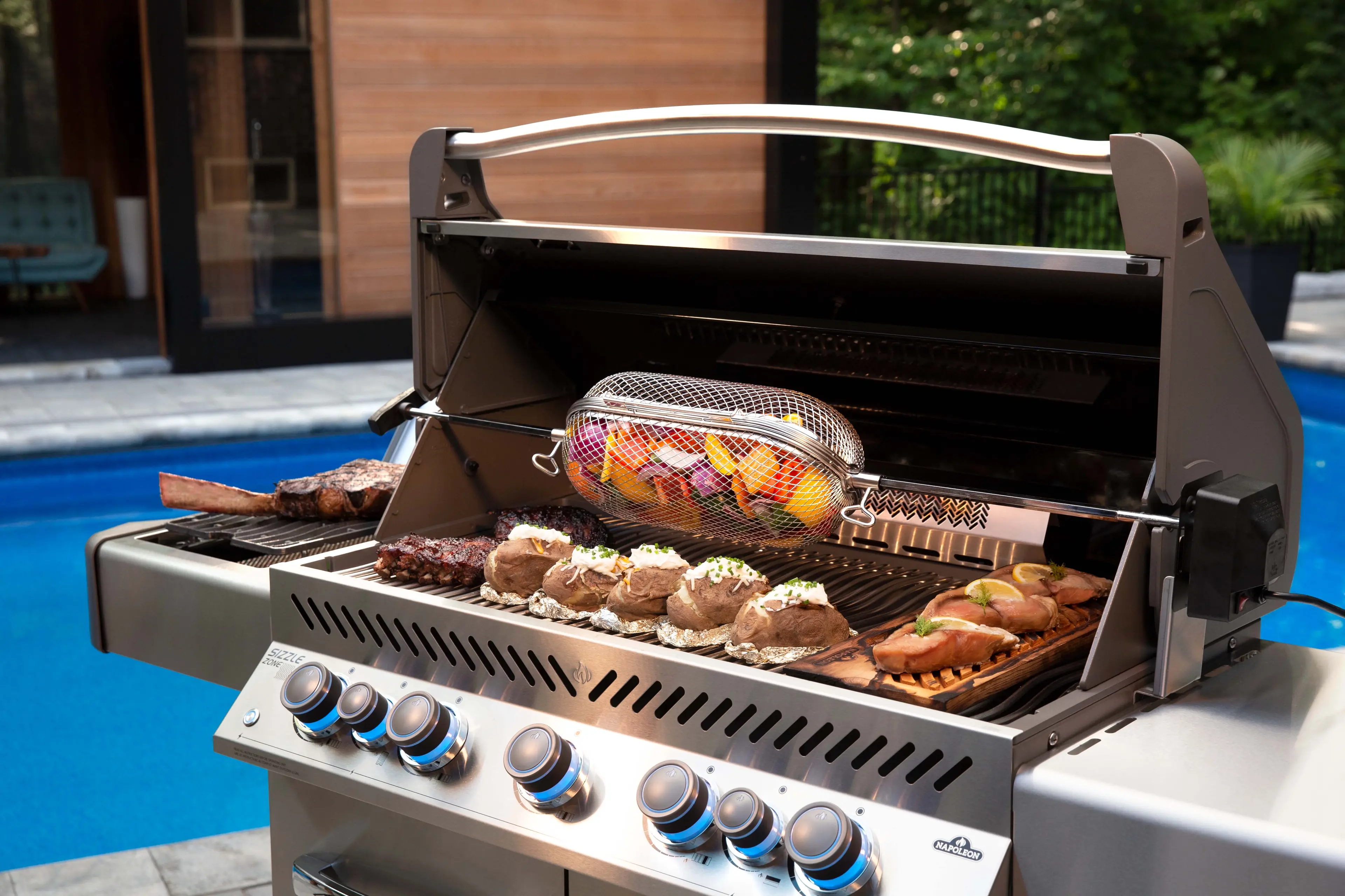Napoleon P665RSIBPSS Stainless Steel with Liquid Propane