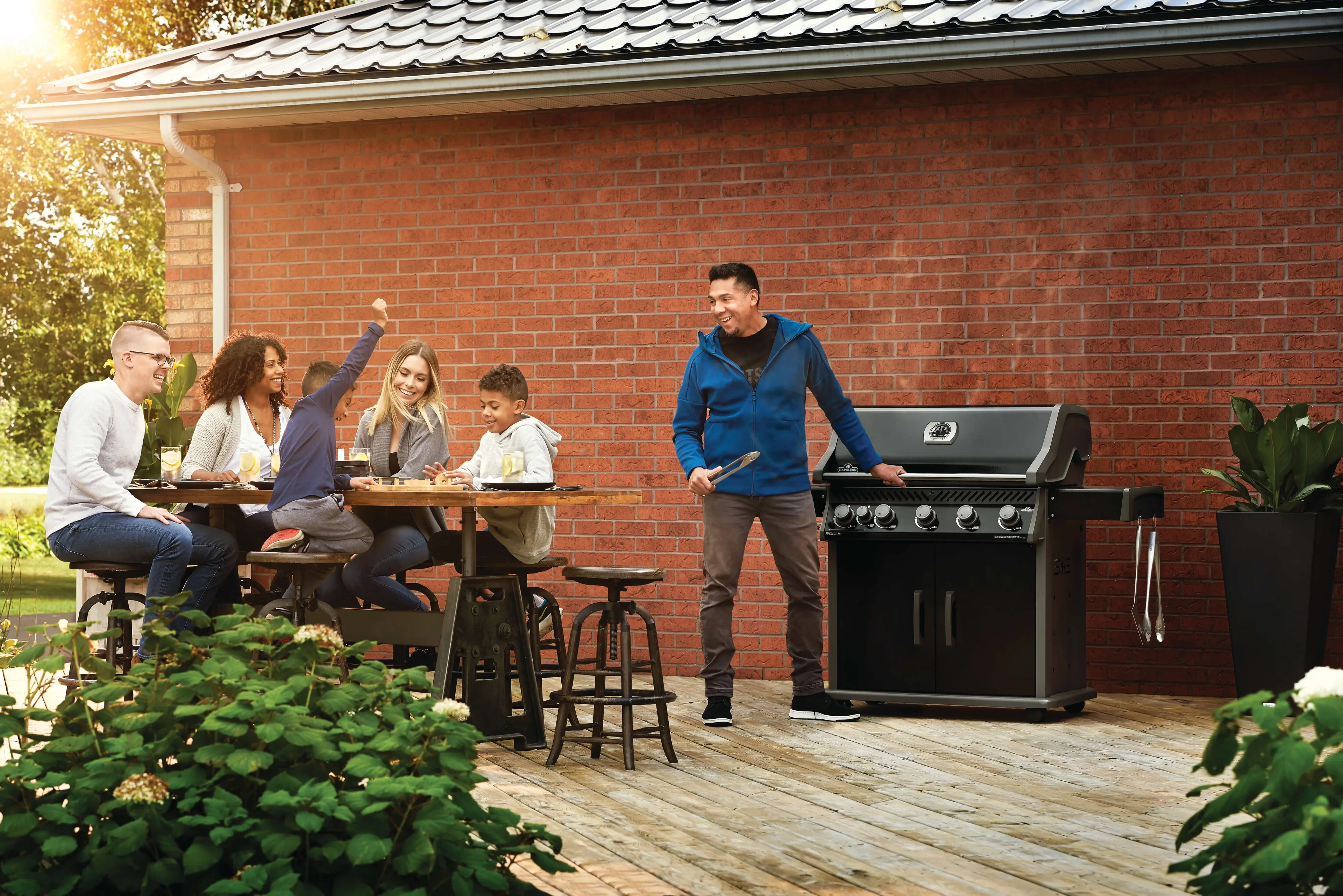 Napoleon RXT625SIBNK1 Black with Natural Gas