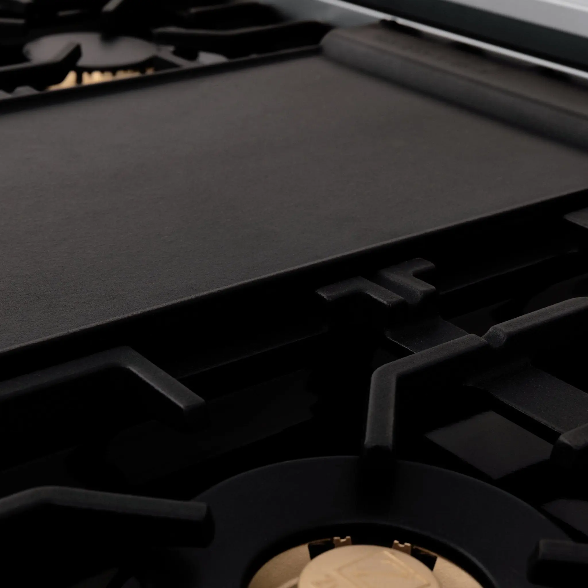 Zline RTBR48 Black Stainless Steel With 7 Gas Brass Burners
