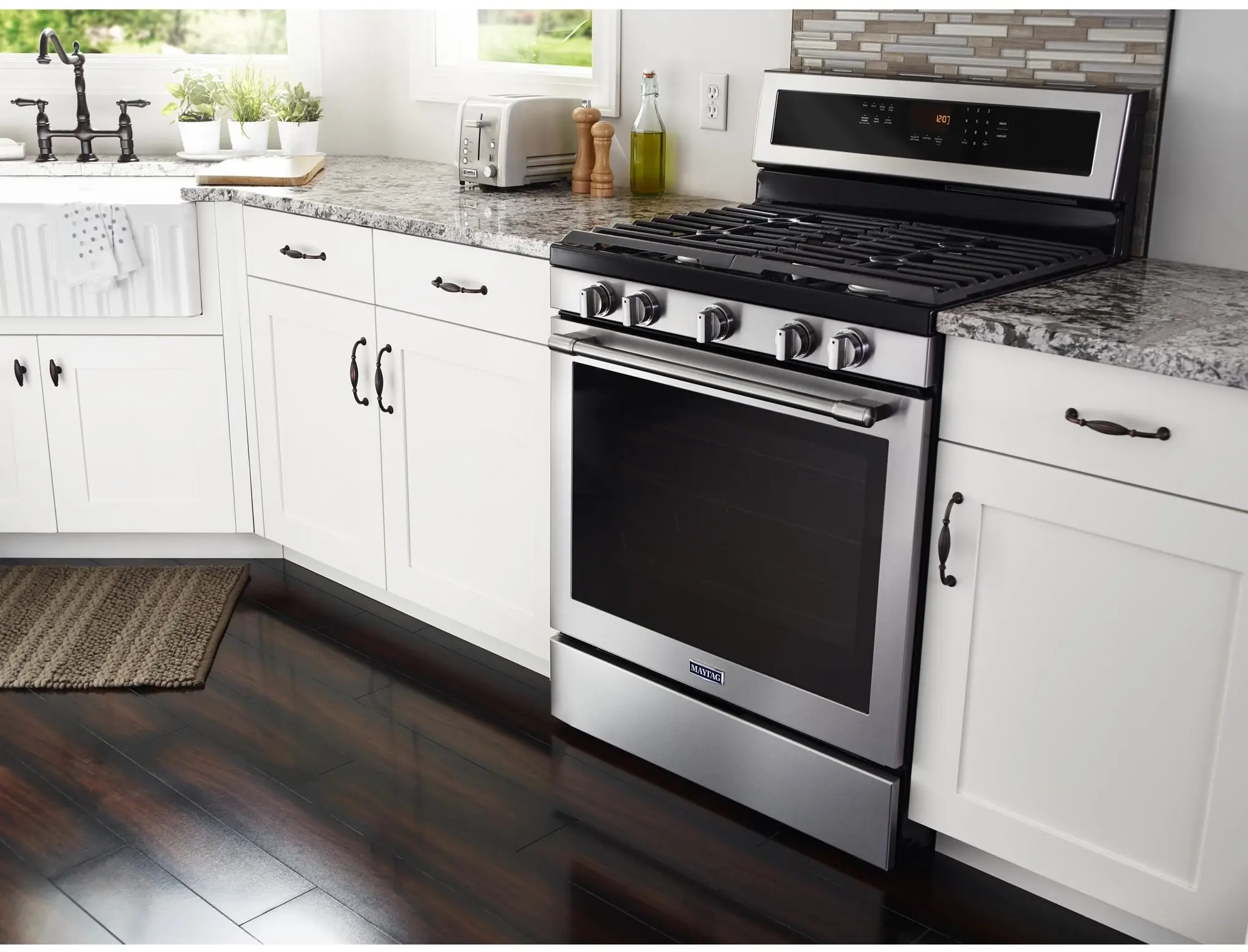 Maytag MGR8800FZ Fingerprint Resistant Stainless Steel, Natural Gas