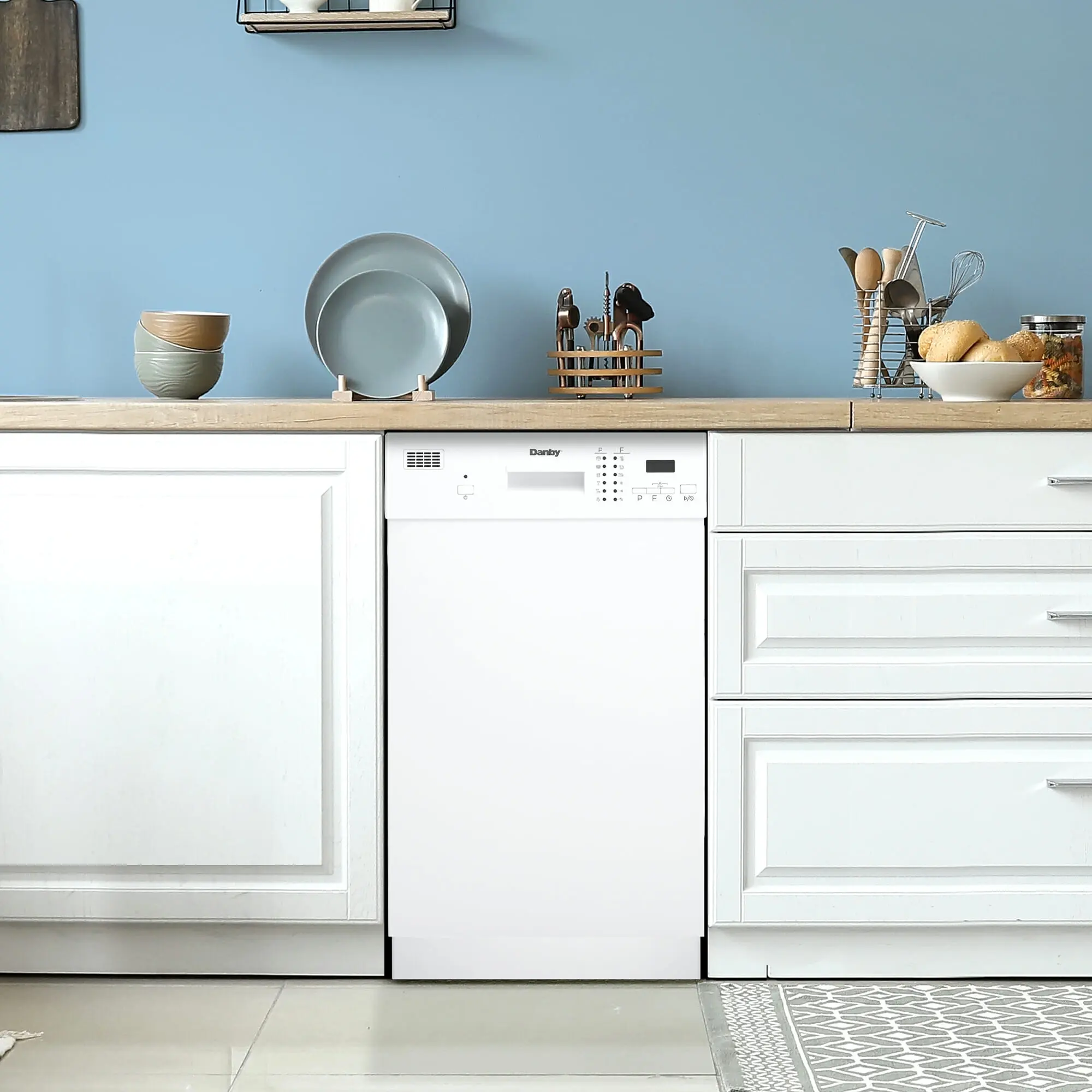 Danby DDW1804EW White