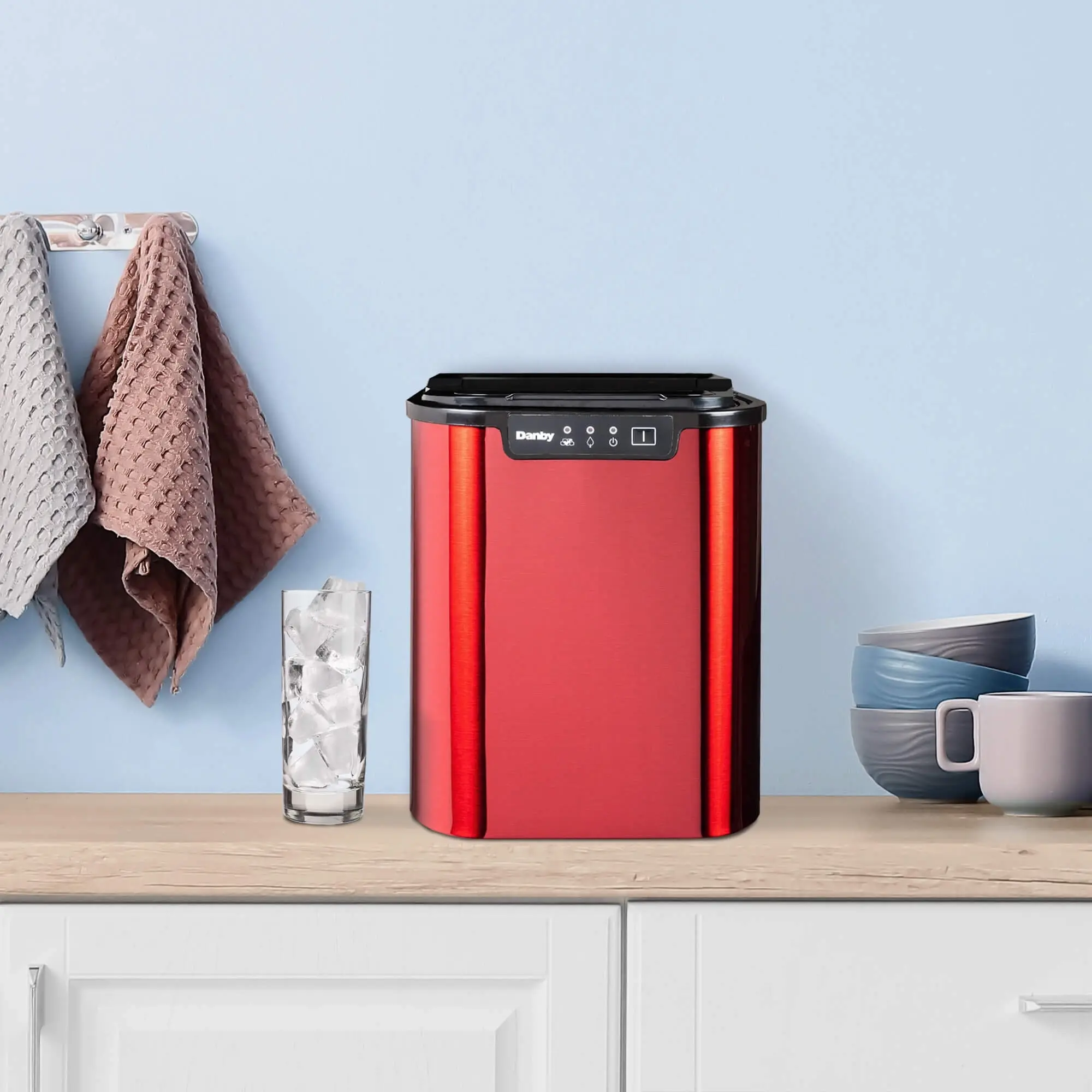 Danby DIM2500RDB Red