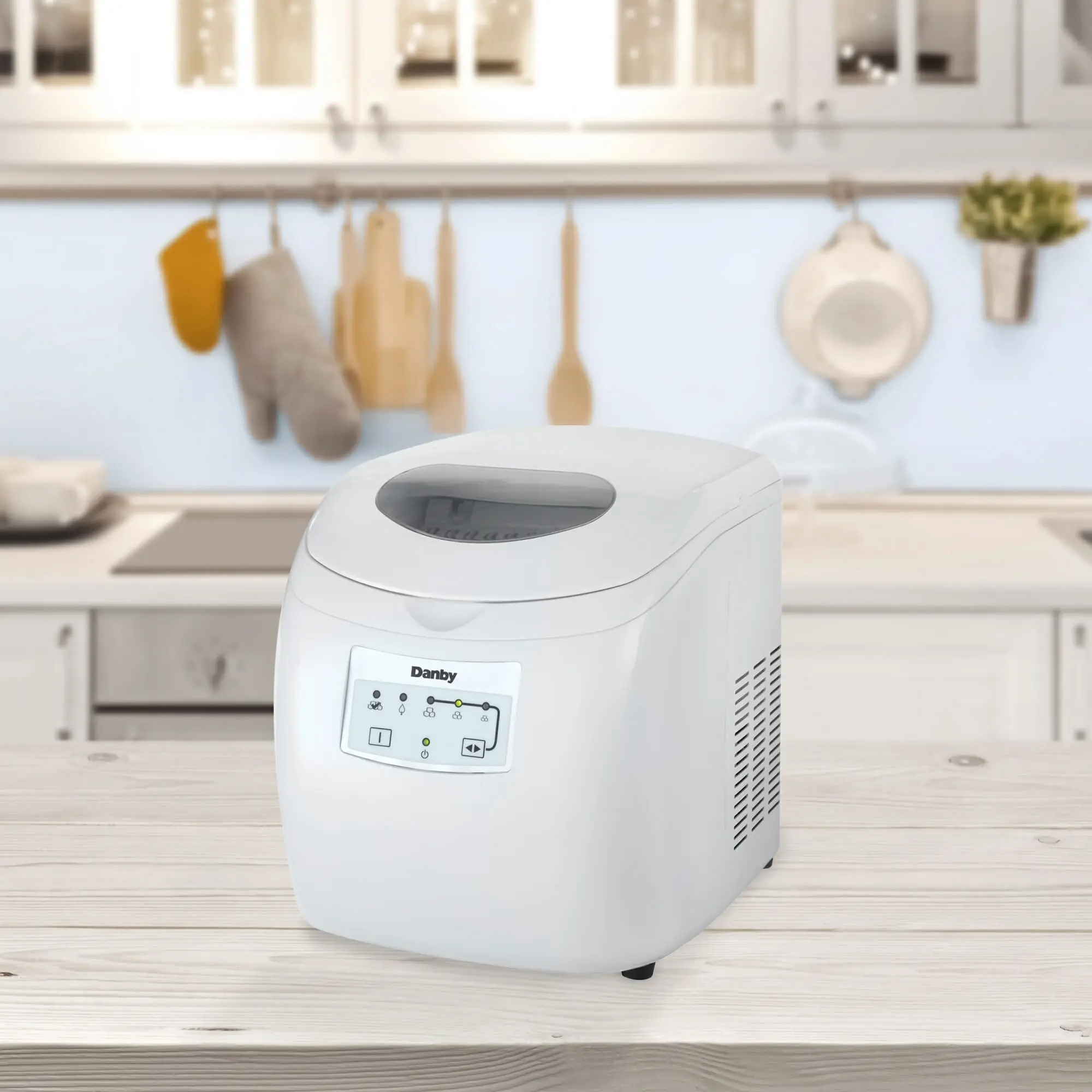 Danby DIM2500WDB White