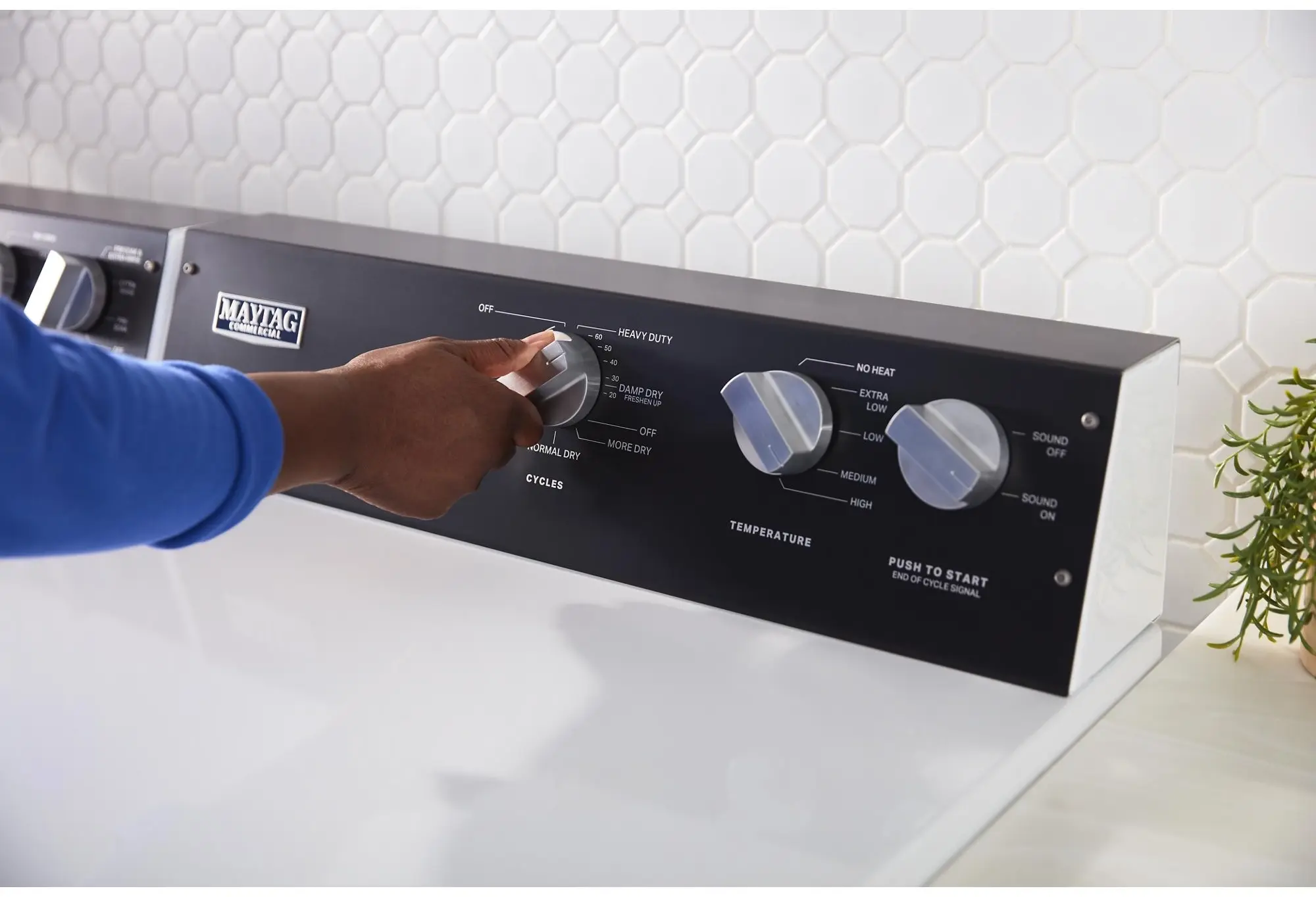 Maytag MEDP585GW White