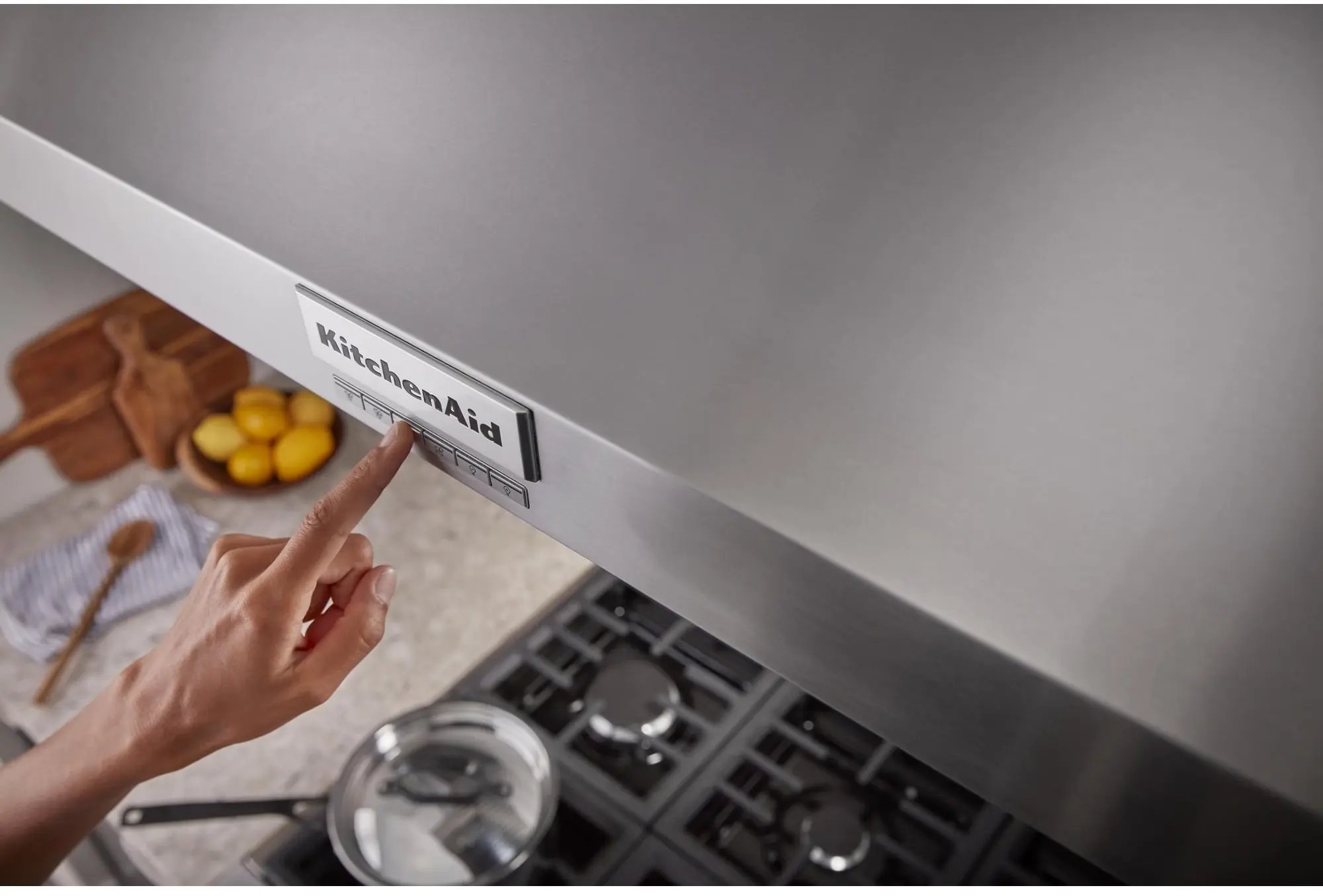 KitchenAid KVUC606KSS 585 CFM Motor Class Commercial-Style Under
